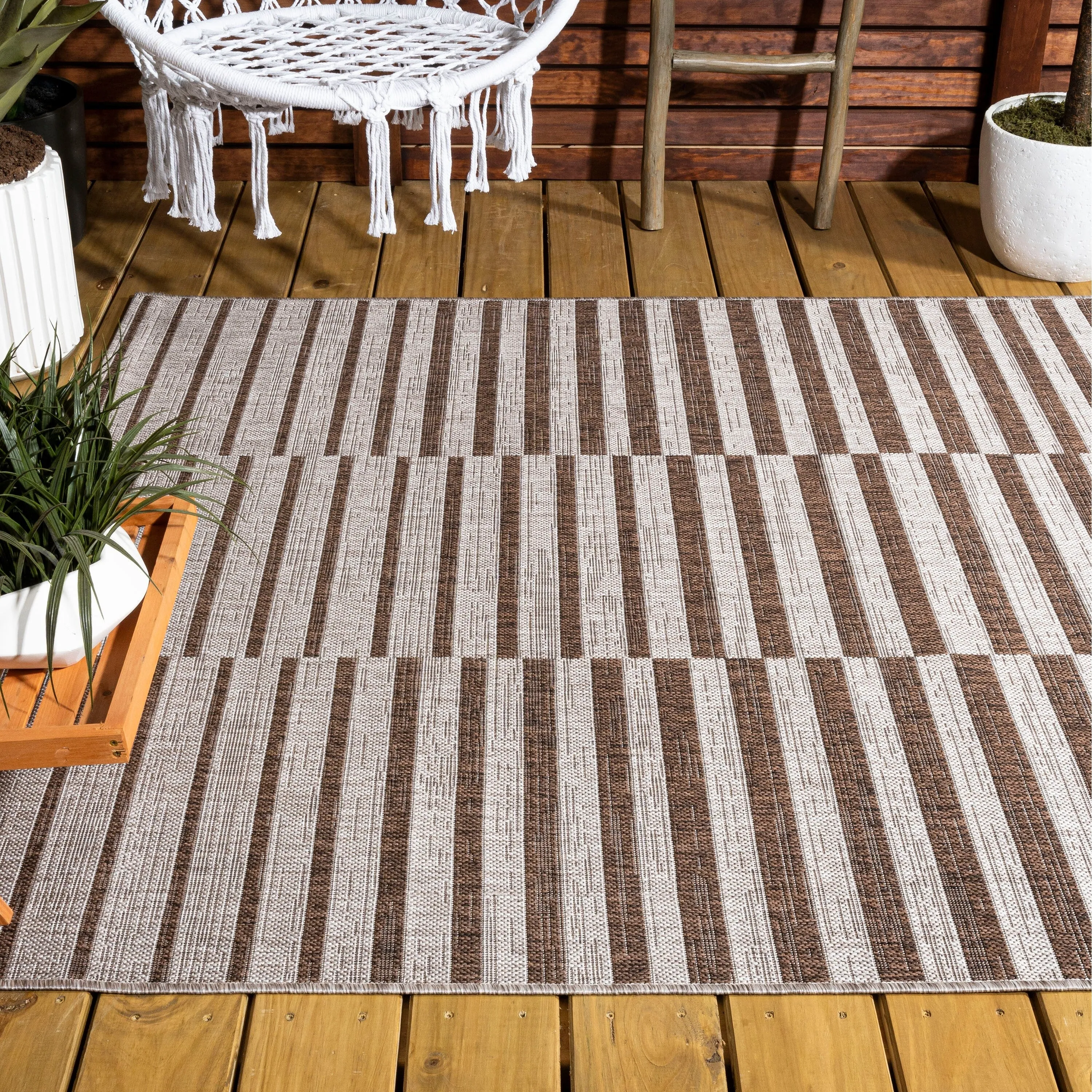 JONATHAN Y Grid Modern Offset Stripe Indoor/Outdoor Area Rug
