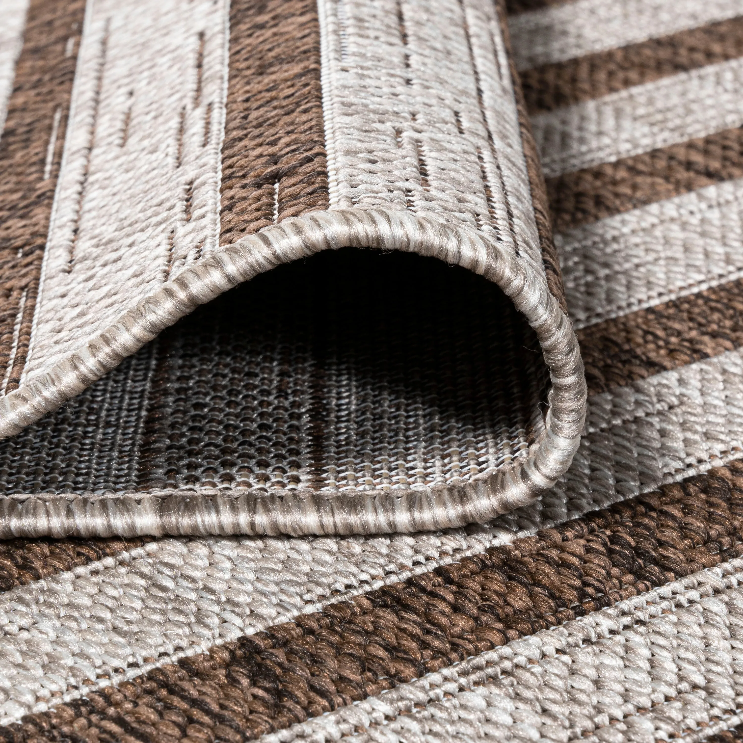 JONATHAN Y Grid Modern Offset Stripe Indoor/Outdoor Area Rug
