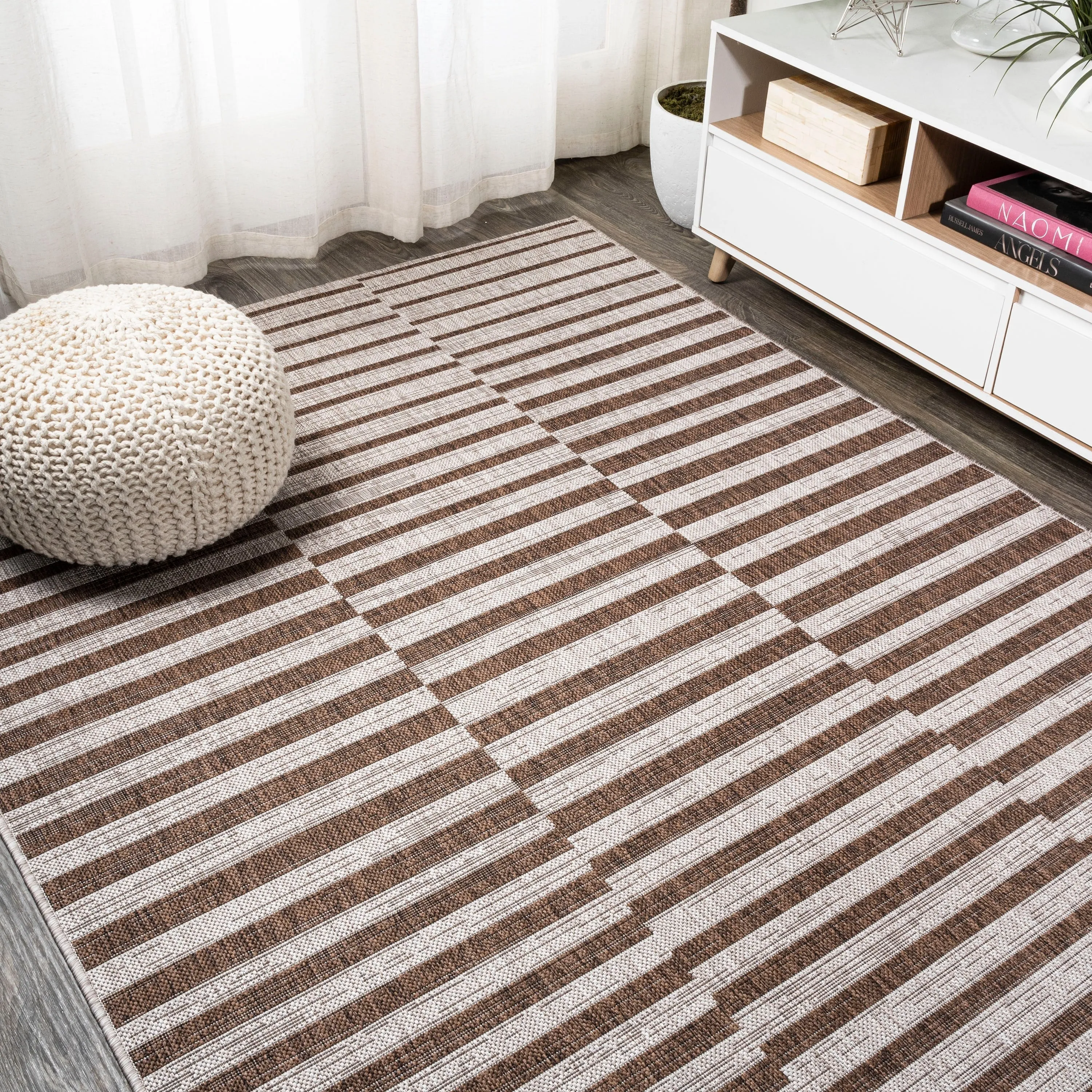 JONATHAN Y Grid Modern Offset Stripe Indoor/Outdoor Area Rug