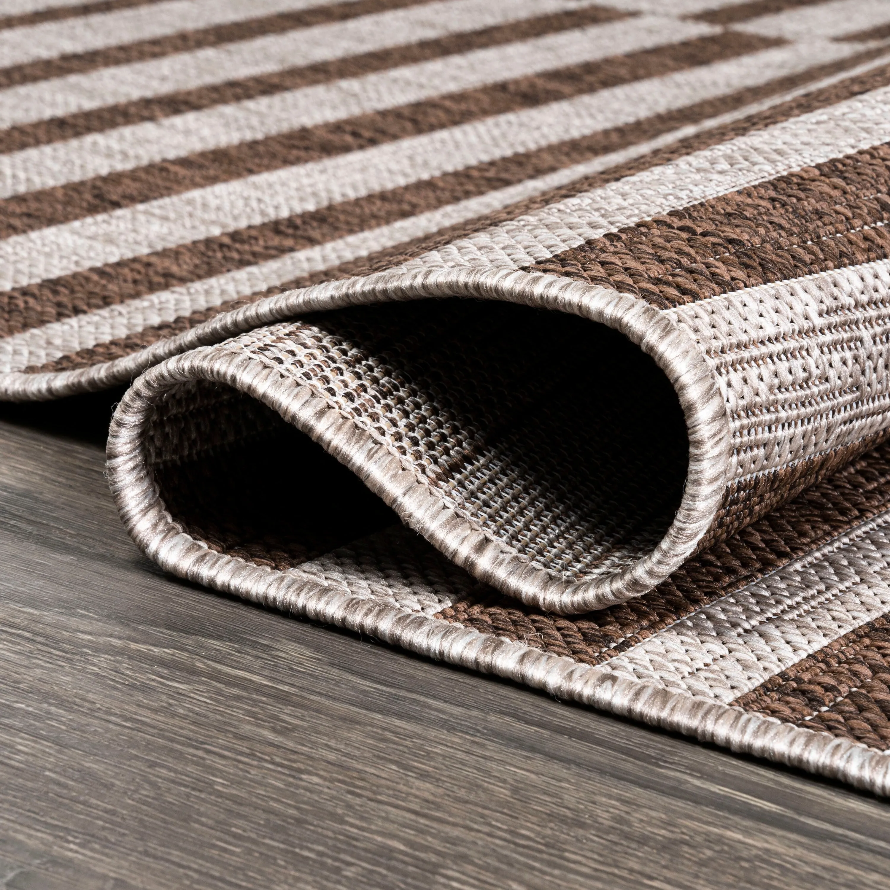 JONATHAN Y Grid Modern Offset Stripe Indoor/Outdoor Area Rug