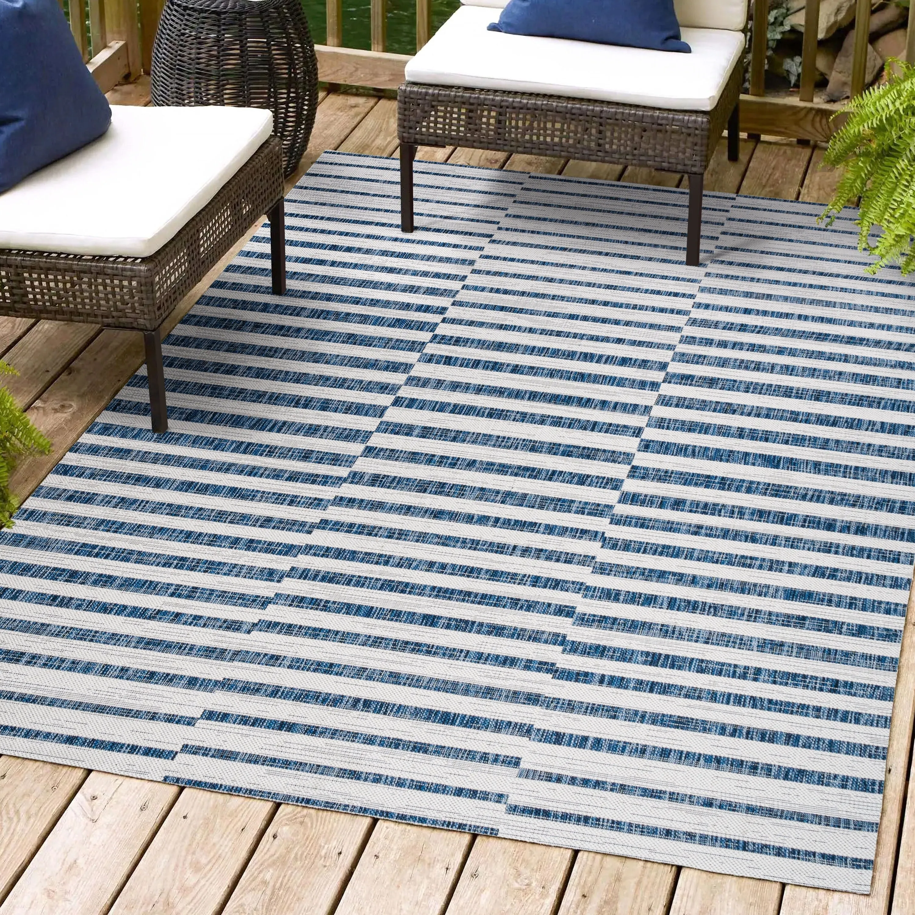 JONATHAN Y Grid Modern Offset Stripe Indoor/Outdoor Area Rug