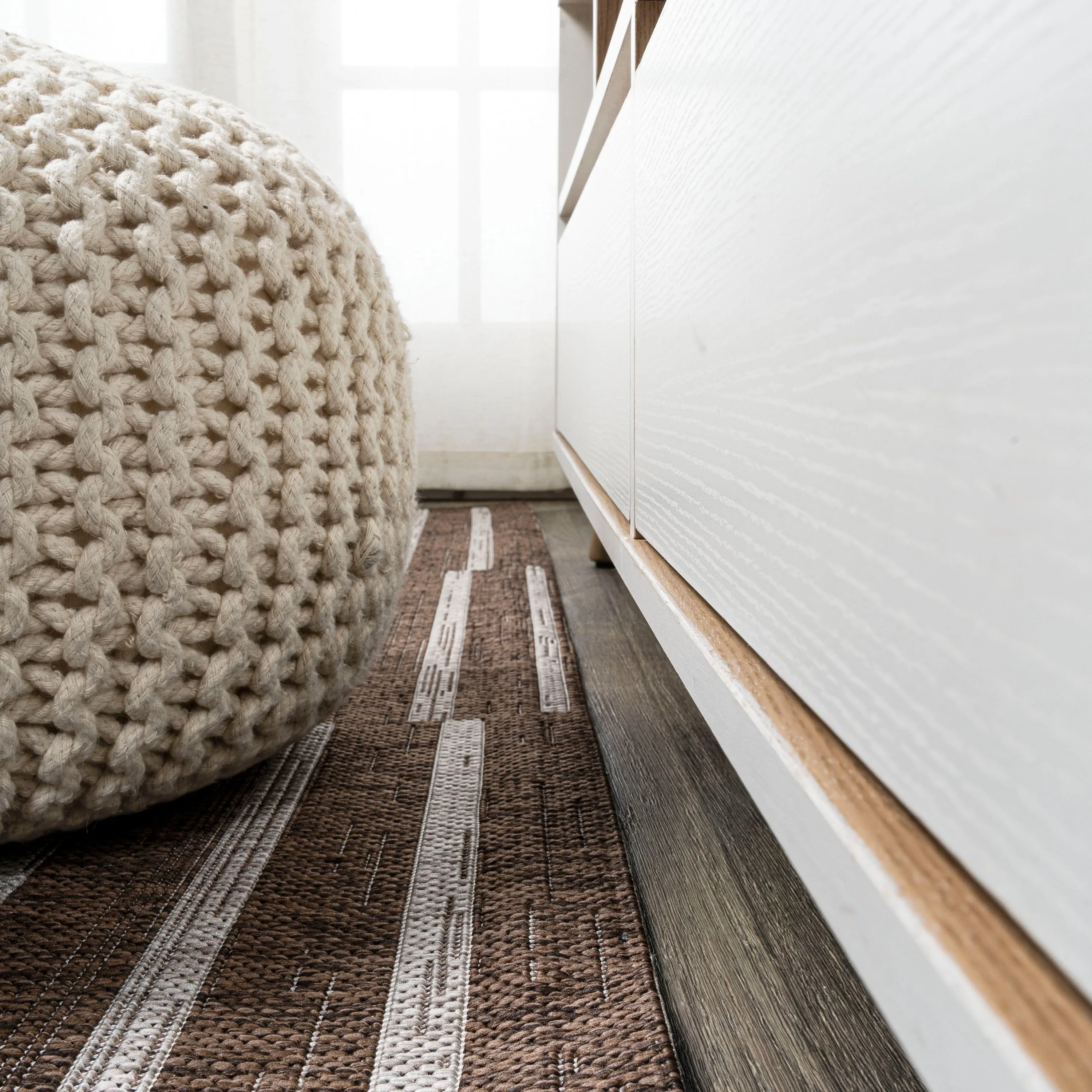 JONATHAN Y Grid Modern Offset Stripe Indoor/Outdoor Area Rug