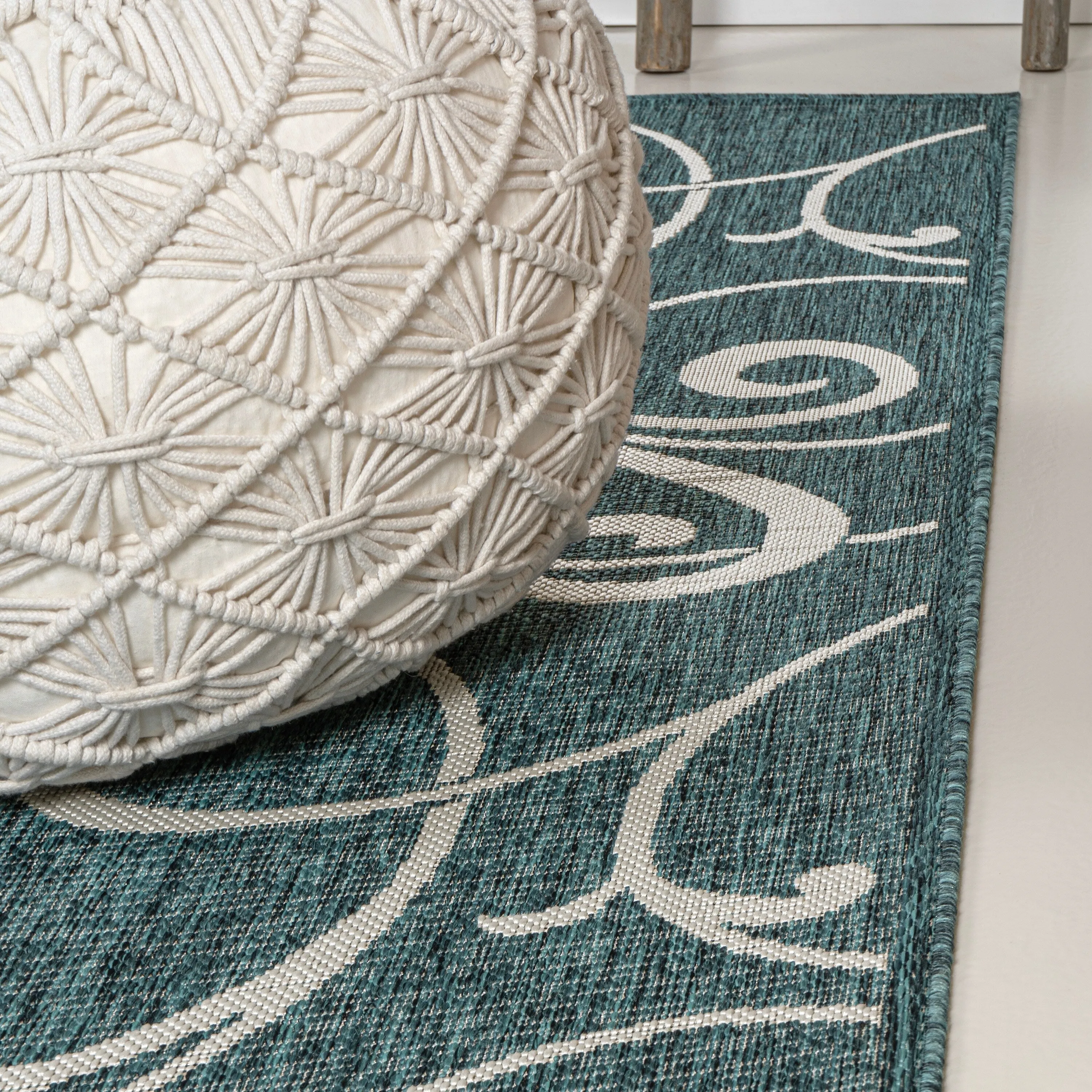 JONATHAN Y Isla Traditional Classic All-Over Scroll Green/Cream Indoor/Outdoor Area Rug