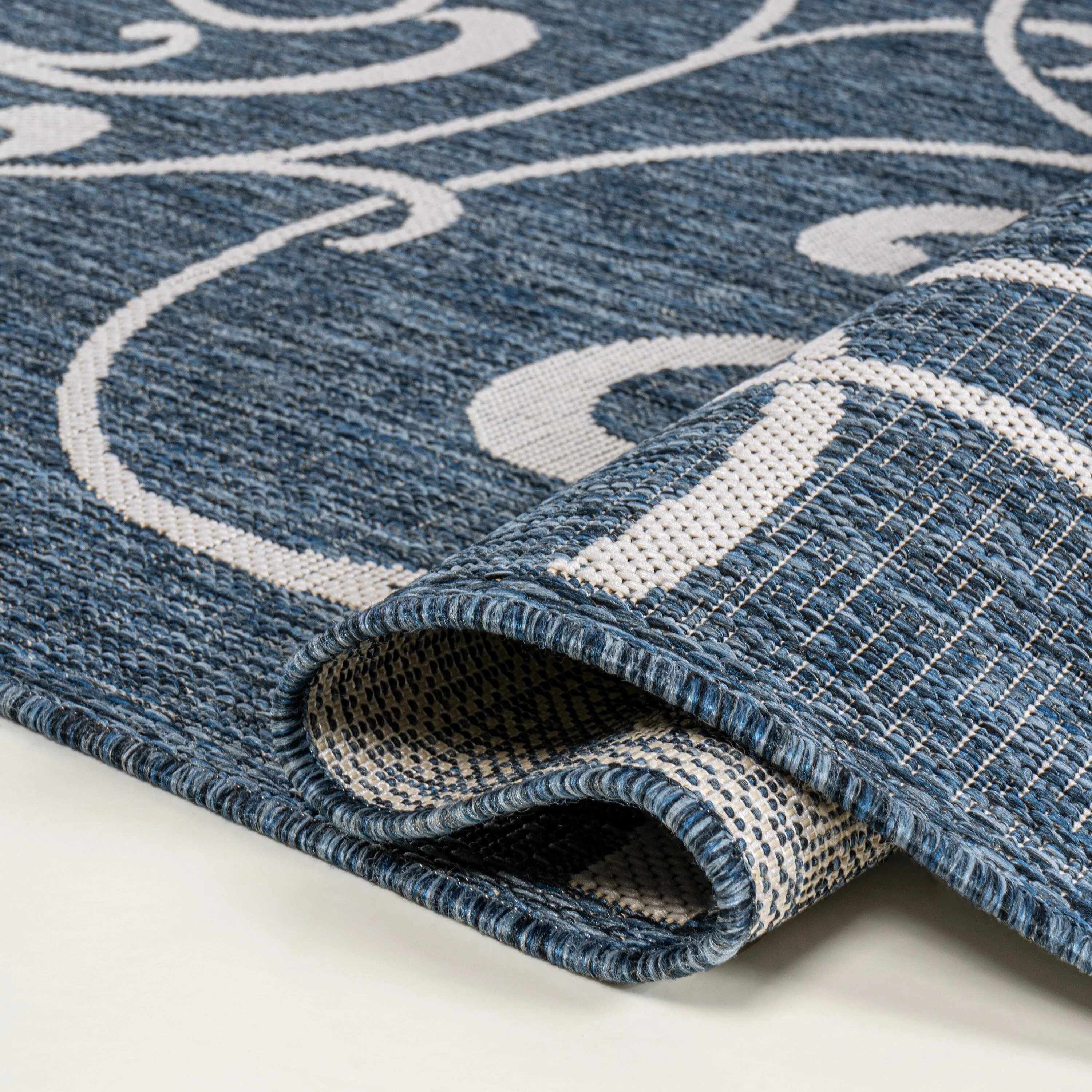 JONATHAN Y Isla Traditional Classic All-Over Scroll Green/Cream Indoor/Outdoor Area Rug