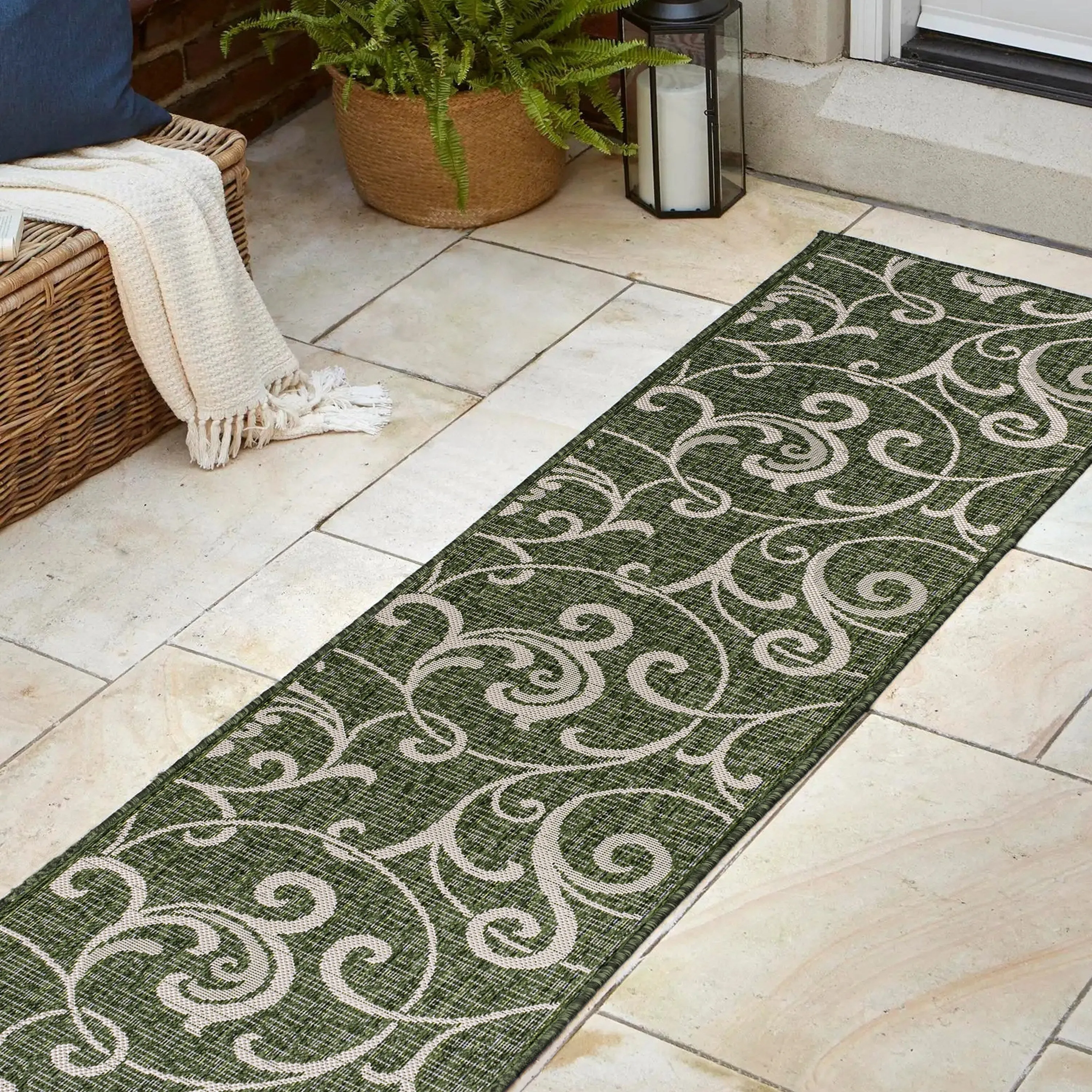 JONATHAN Y Isla Traditional Classic All-Over Scroll Green/Cream Indoor/Outdoor Area Rug