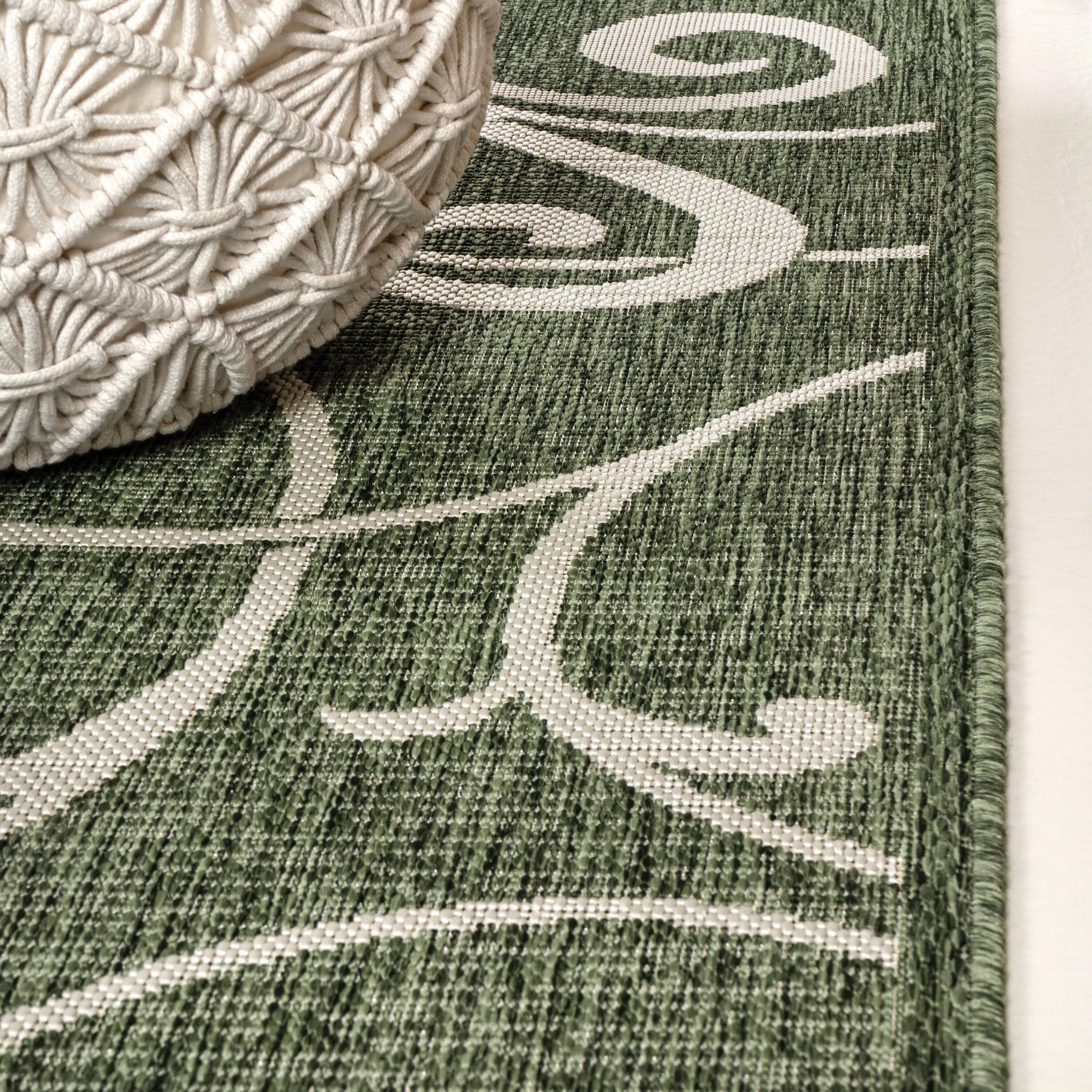JONATHAN Y Isla Traditional Classic All-Over Scroll Green/Cream Indoor/Outdoor Area Rug