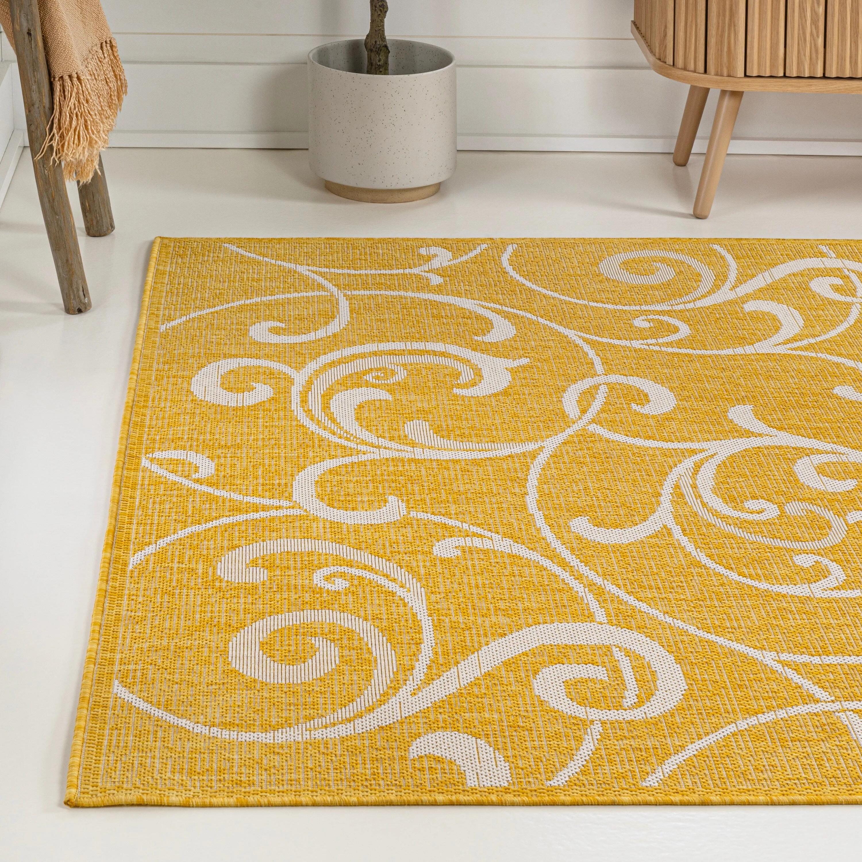 JONATHAN Y Isla Traditional Classic All-Over Scroll Green/Cream Indoor/Outdoor Area Rug