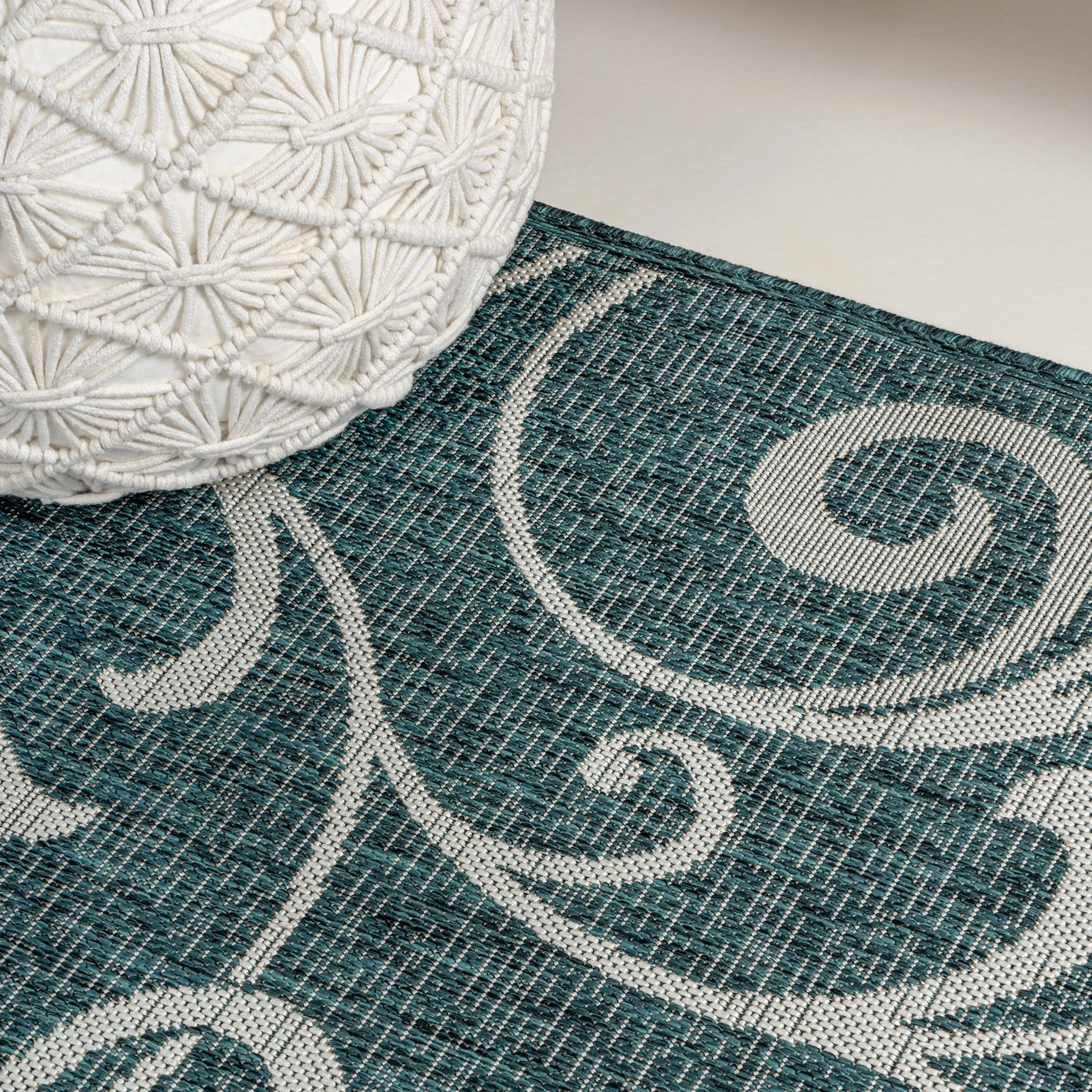 JONATHAN Y Isla Traditional Classic All-Over Scroll Green/Cream Indoor/Outdoor Area Rug