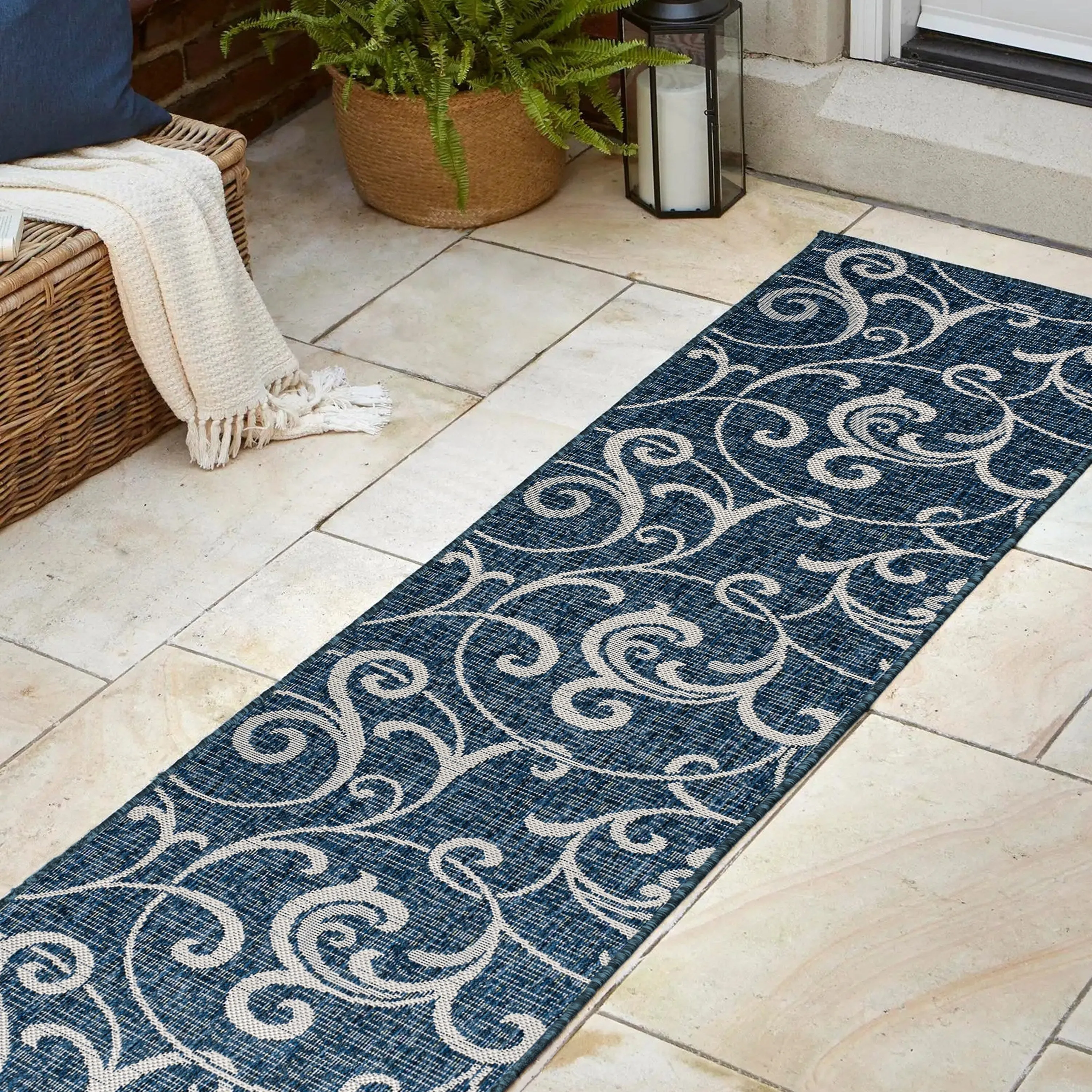 JONATHAN Y Isla Traditional Classic All-Over Scroll Green/Cream Indoor/Outdoor Area Rug