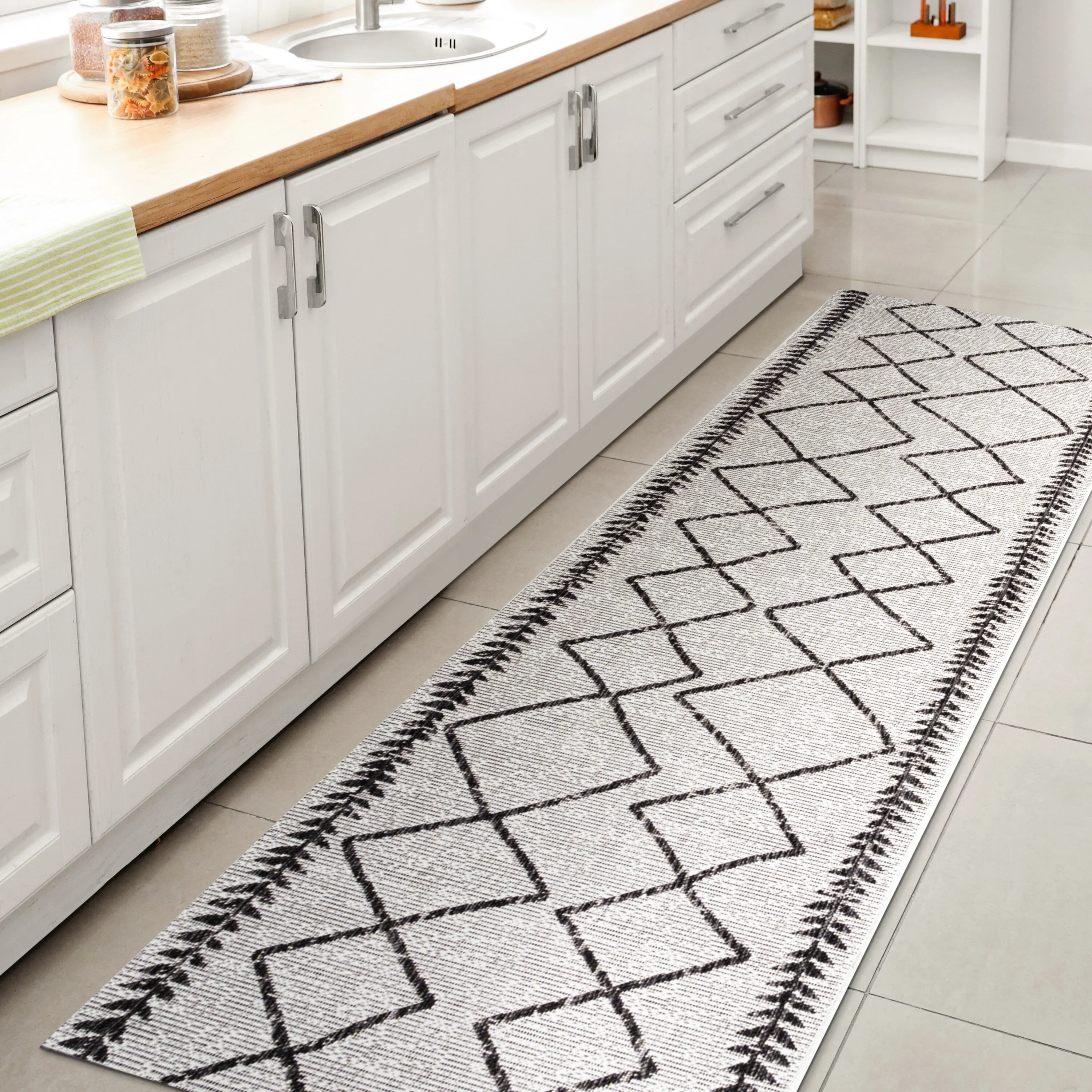 JONATHAN Y Kafel Tribal Diamond Trellis Indoor/Outdoor Area Rug