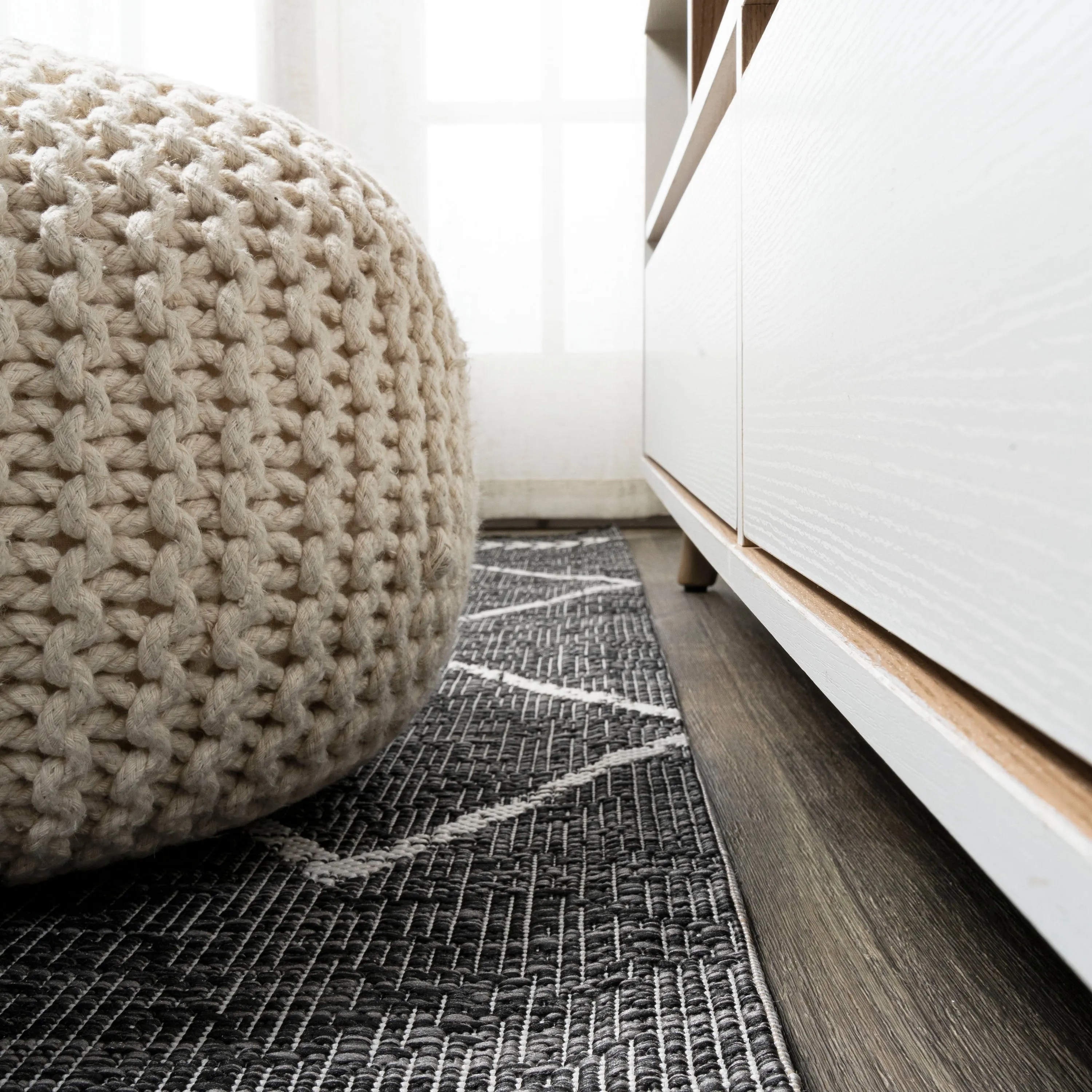 JONATHAN Y Kafel Tribal Diamond Trellis Indoor/Outdoor Area Rug