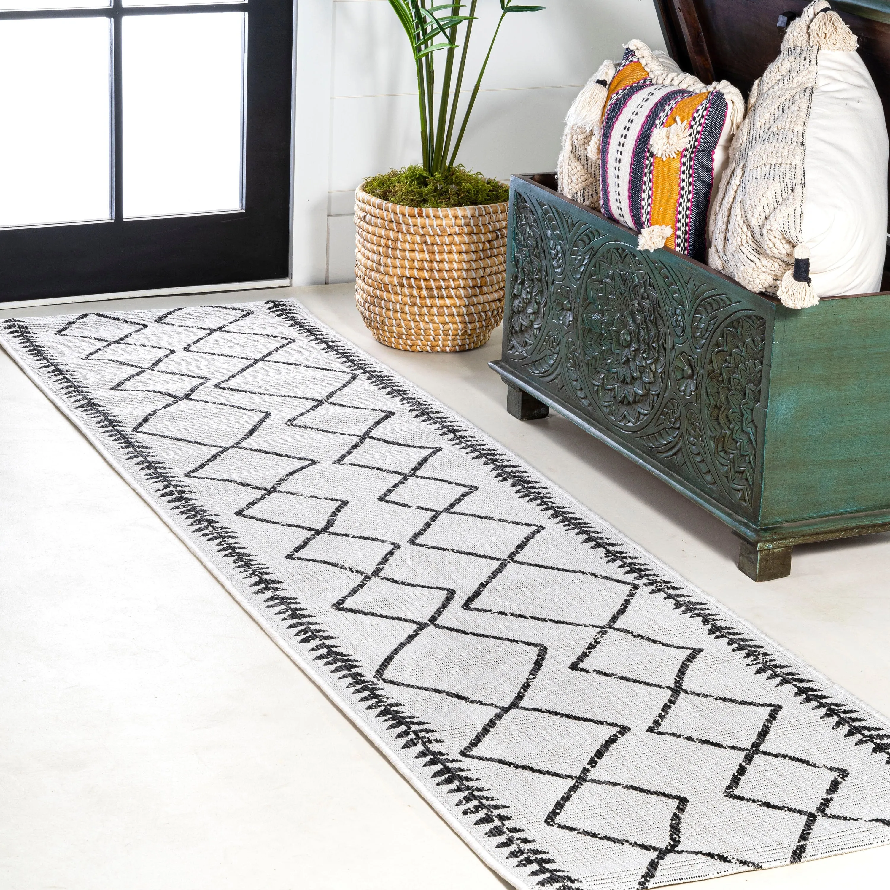JONATHAN Y Kafel Tribal Diamond Trellis Indoor/Outdoor Area Rug