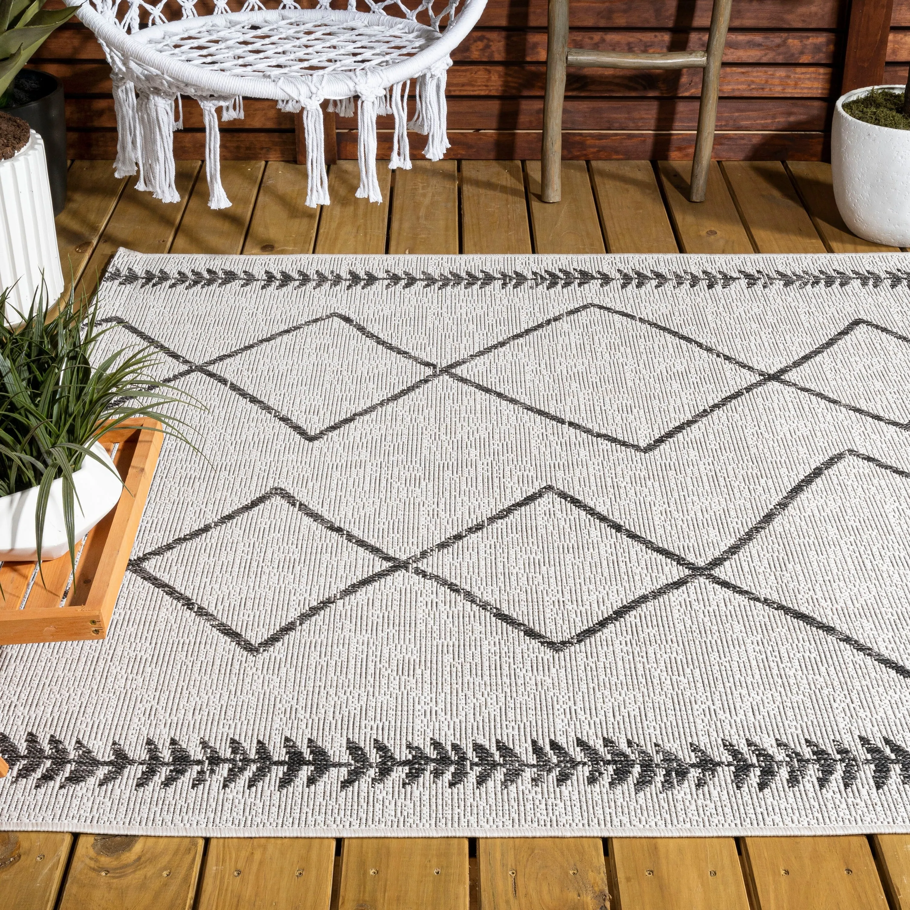 JONATHAN Y Kafel Tribal Diamond Trellis Indoor/Outdoor Area Rug