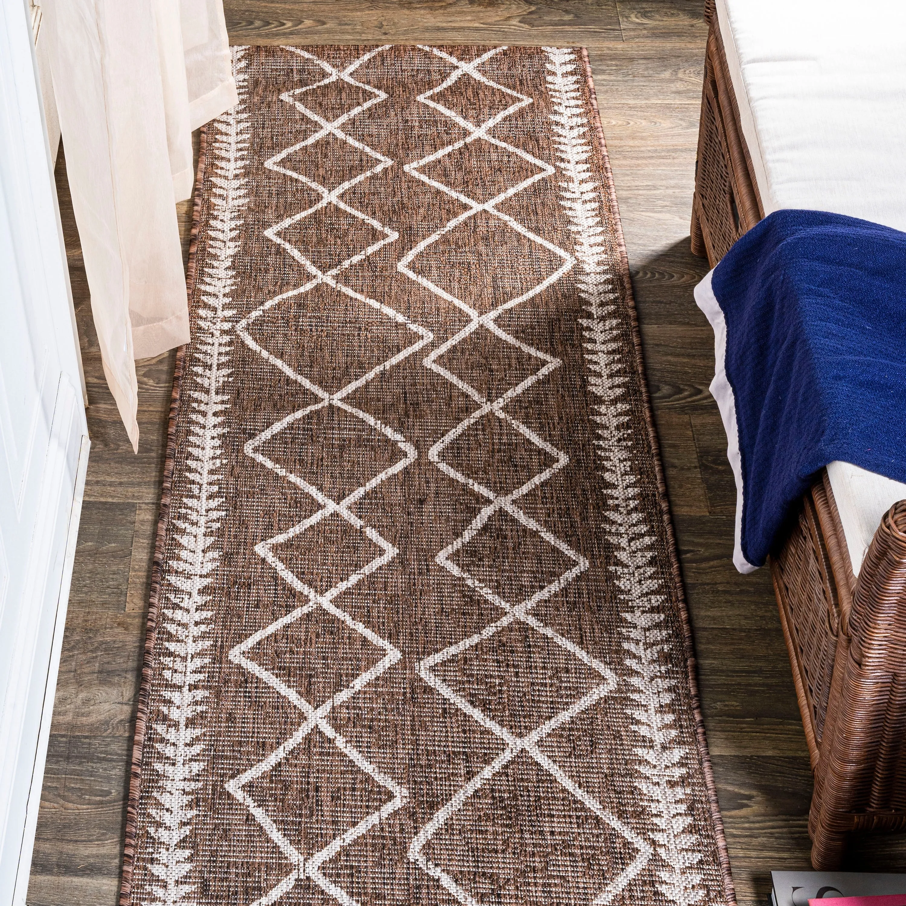 JONATHAN Y Kafel Tribal Diamond Trellis Indoor/Outdoor Area Rug