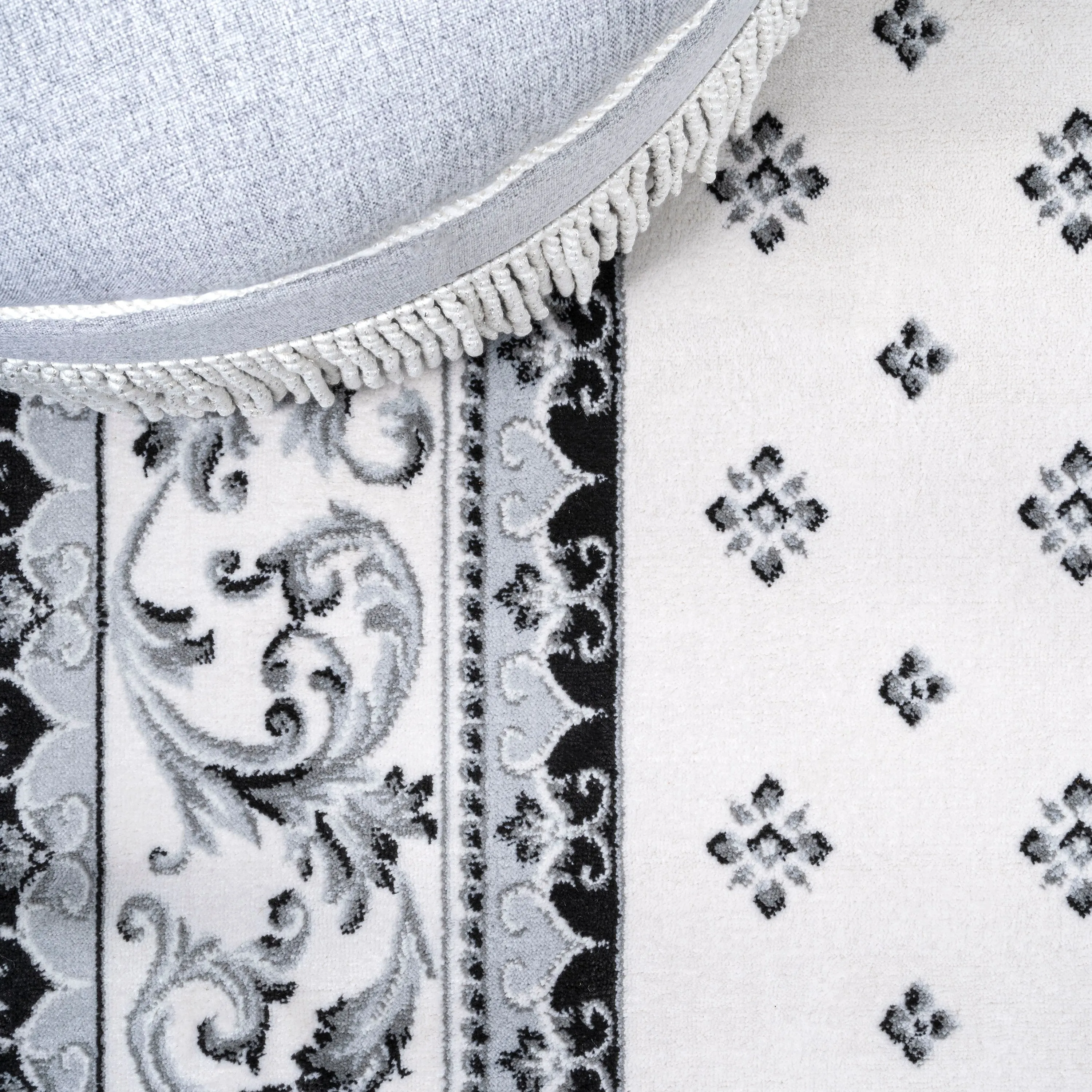 JONATHAN Y Marrakesh French Border Area Rug