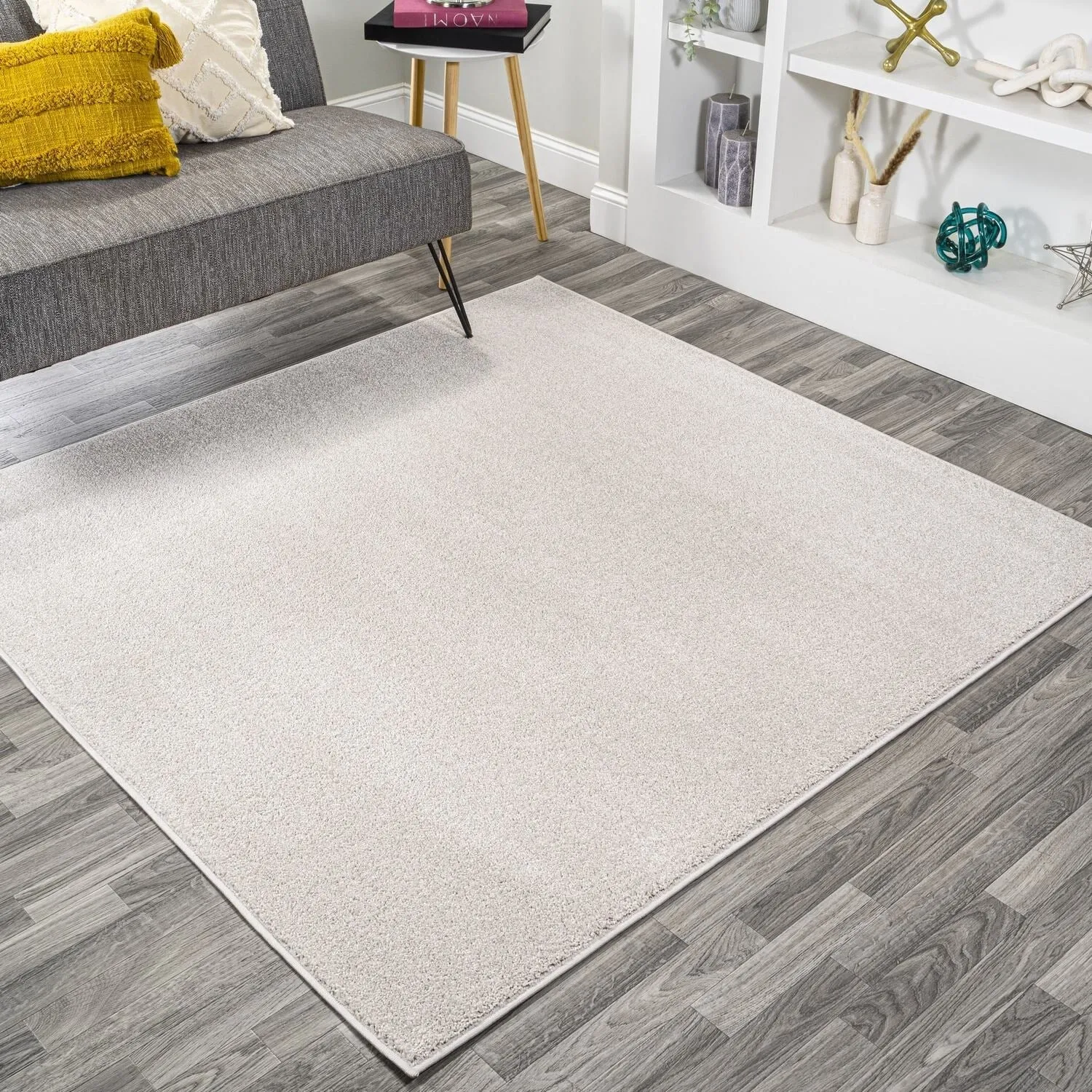 JONATHAN Y Tumbling Solid Low-Pile Area Rug