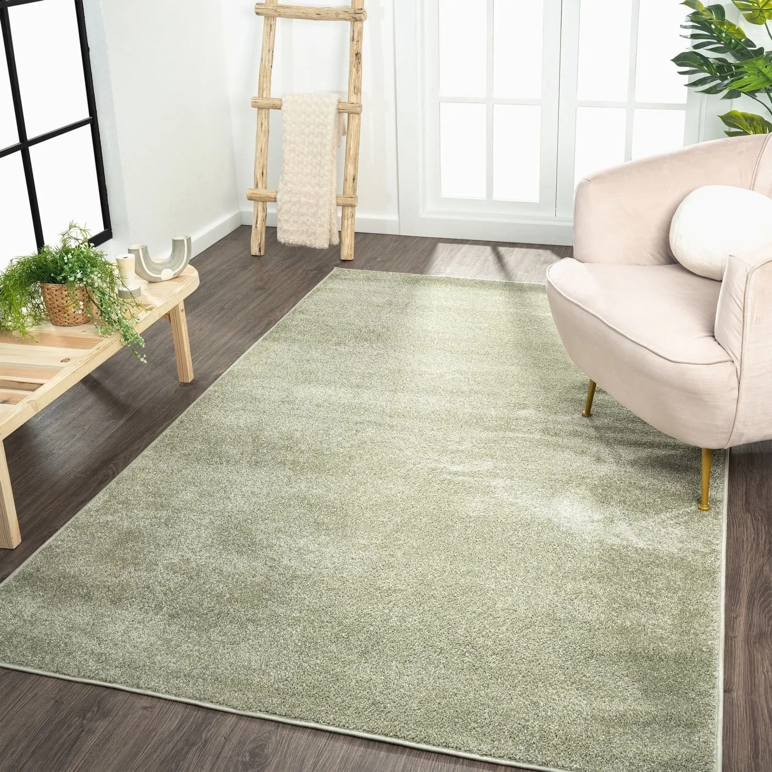 JONATHAN Y Tumbling Solid Low-Pile Area Rug