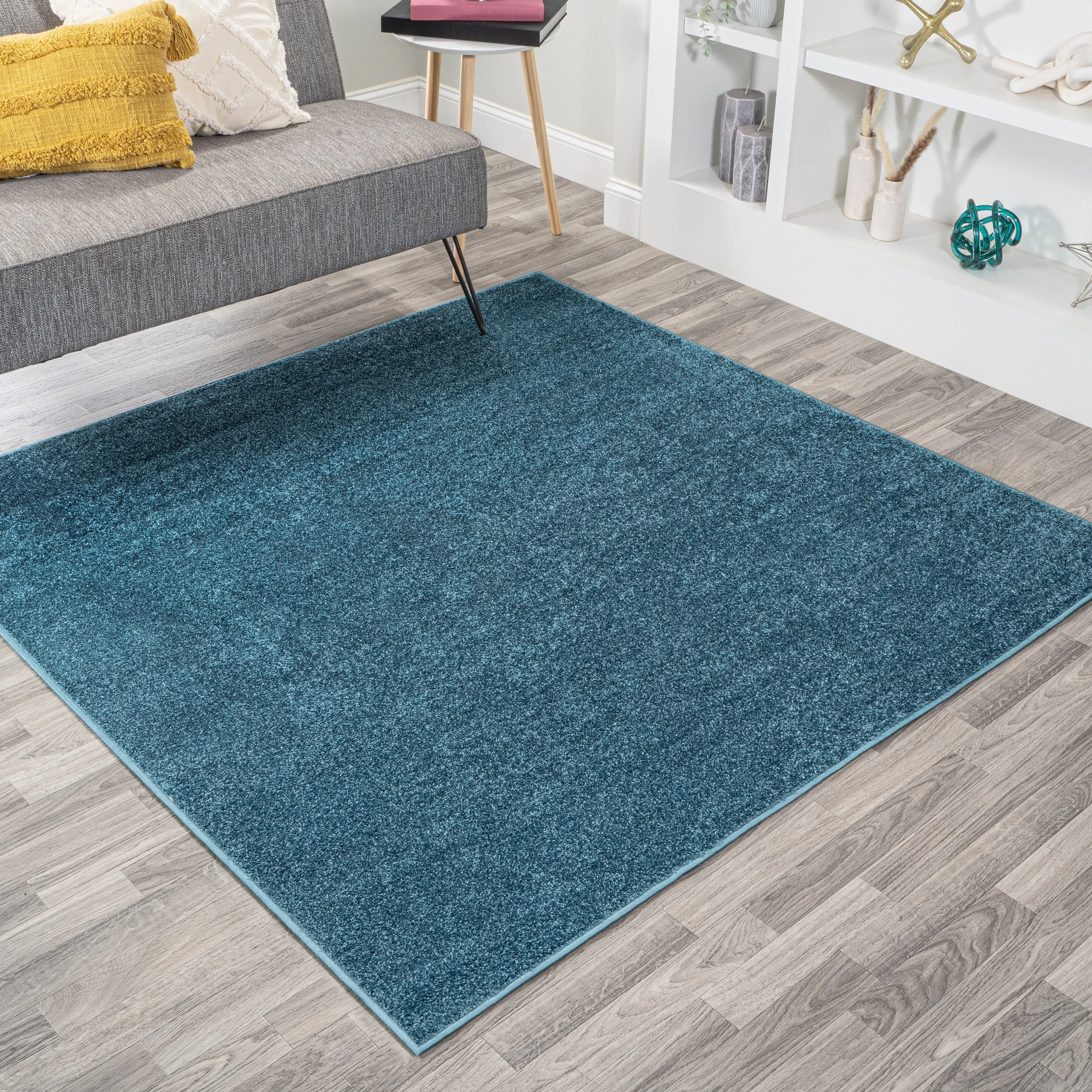 JONATHAN Y Tumbling Solid Low-Pile Area Rug