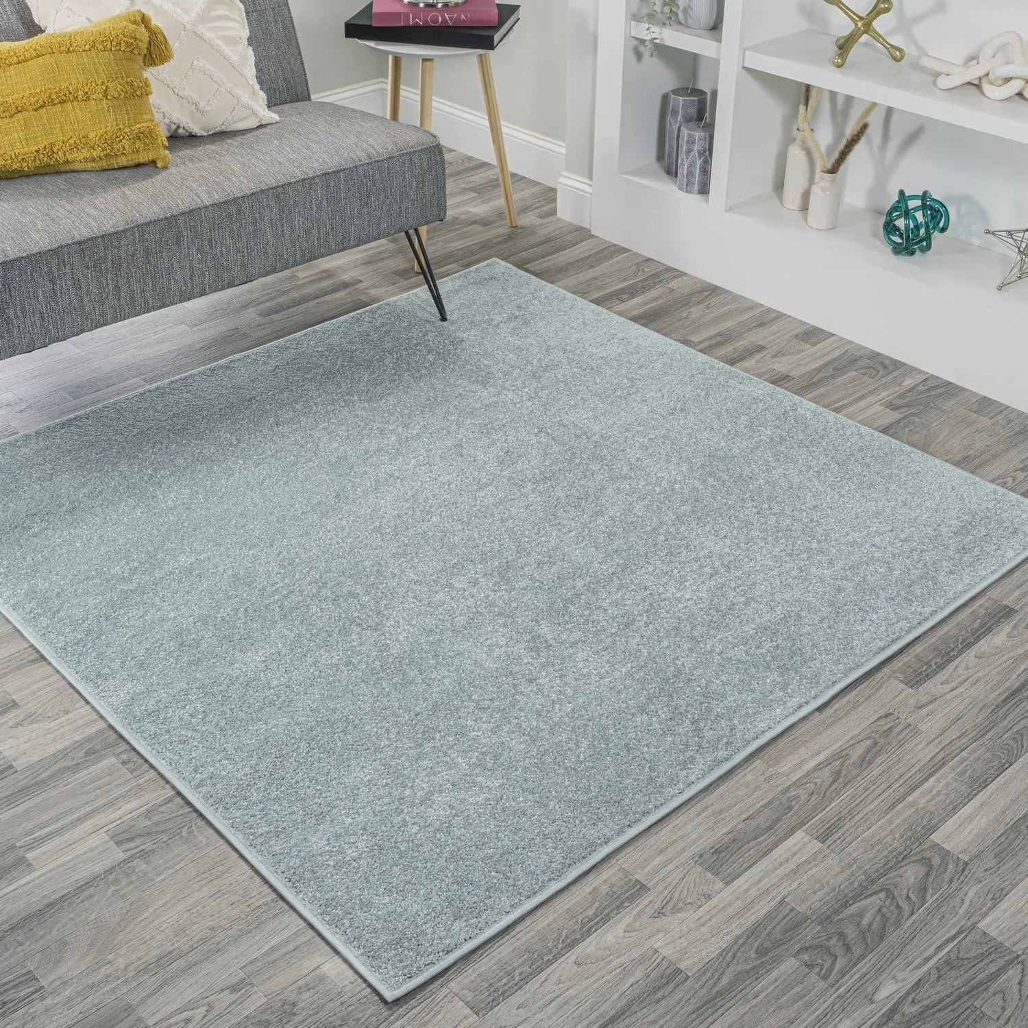 JONATHAN Y Tumbling Solid Low-Pile Area Rug