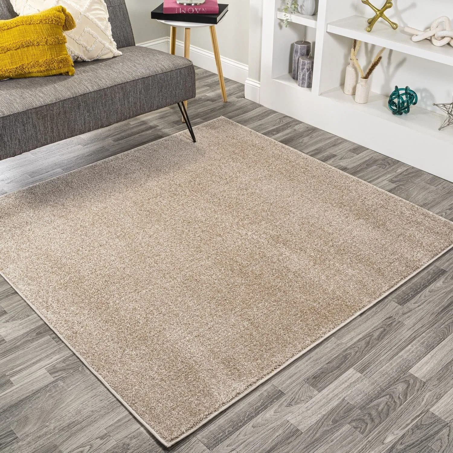 JONATHAN Y Tumbling Solid Low-Pile Area Rug