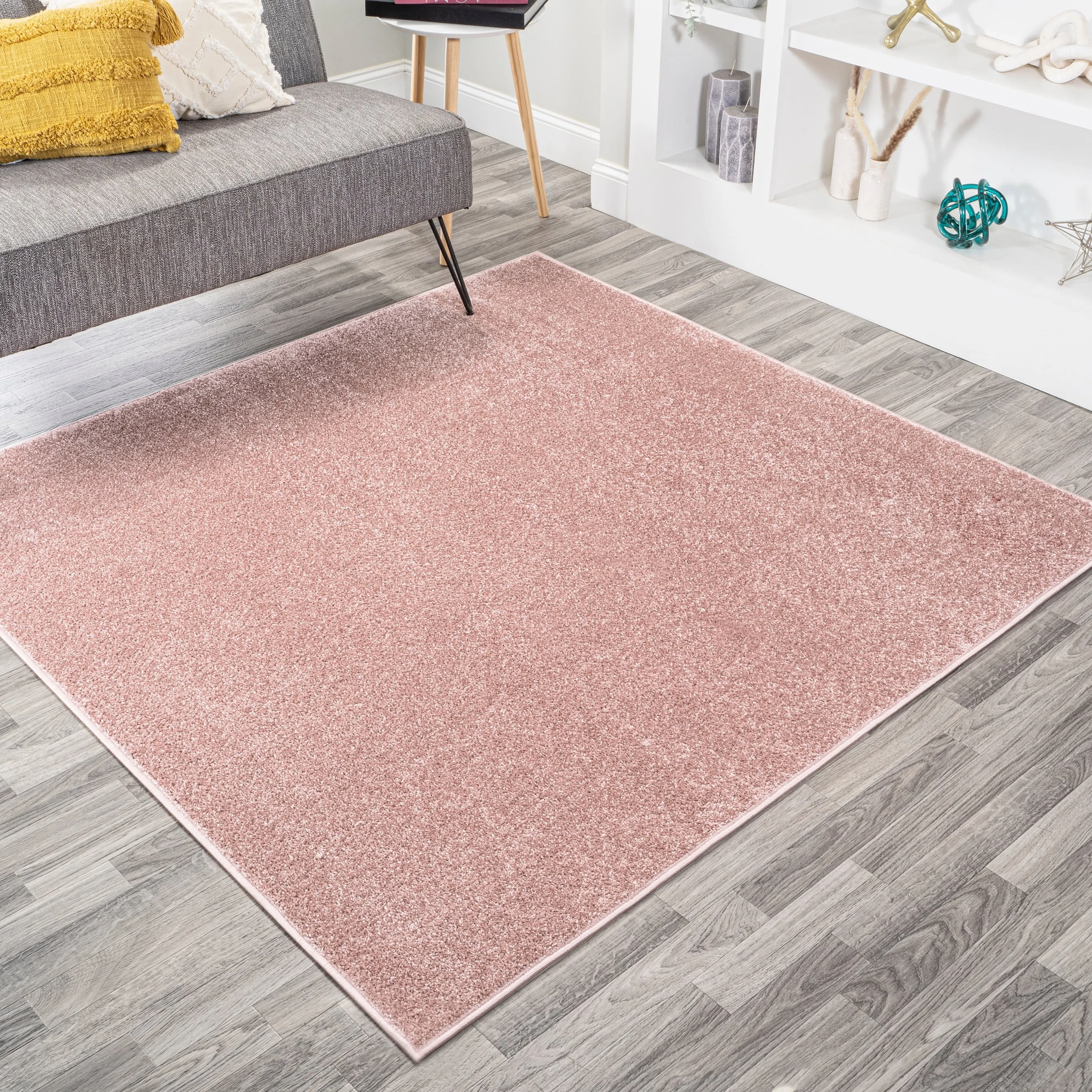 JONATHAN Y Tumbling Solid Low-Pile Area Rug