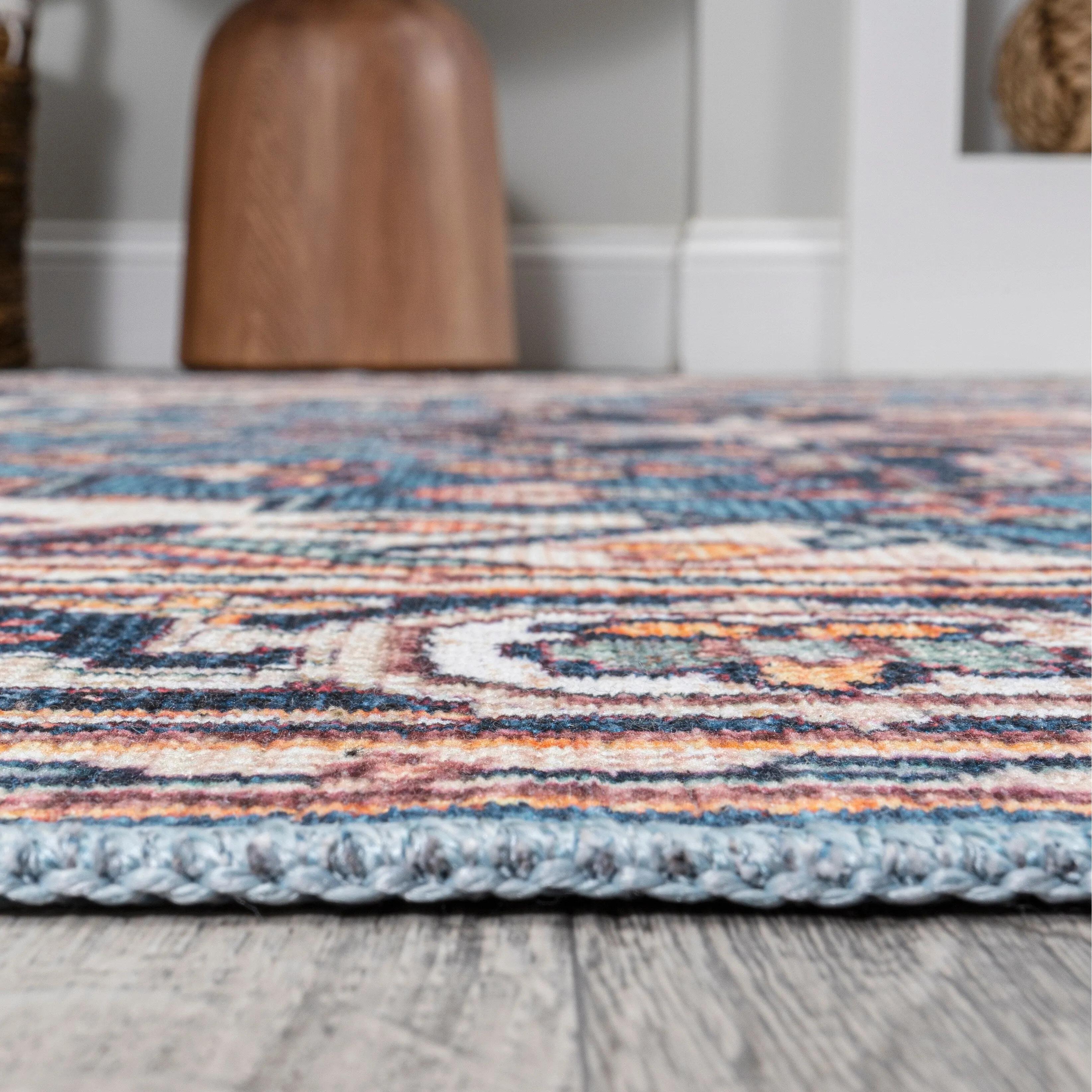 JONATHAN Y Victoria Ornate Large Medallion Machine Washable Area Rug