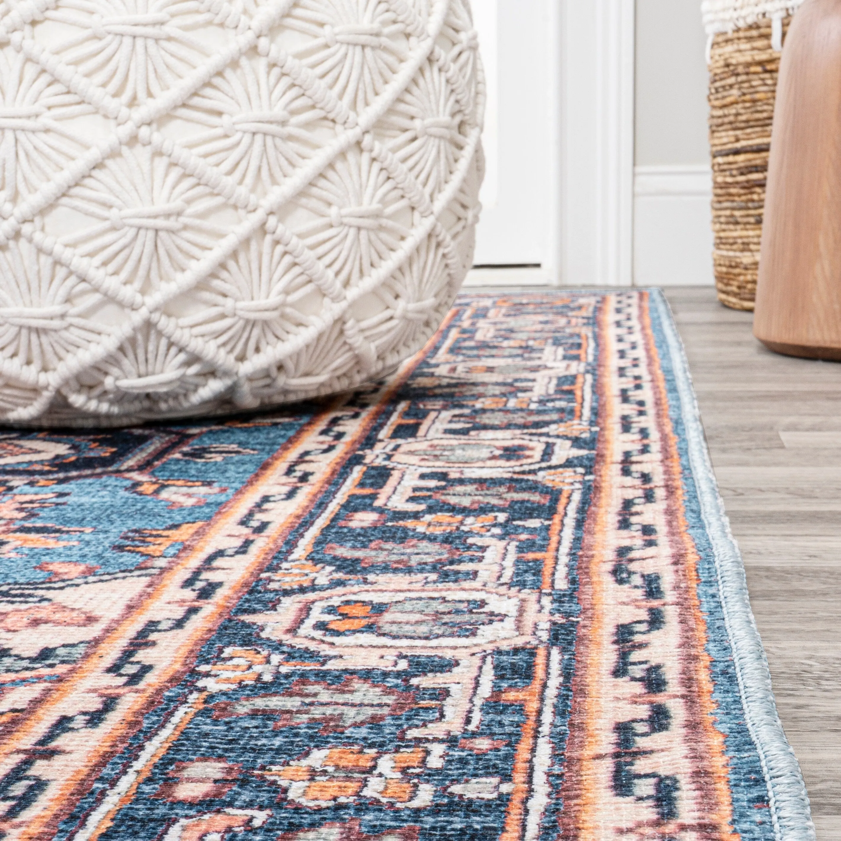JONATHAN Y Victoria Ornate Large Medallion Machine Washable Area Rug