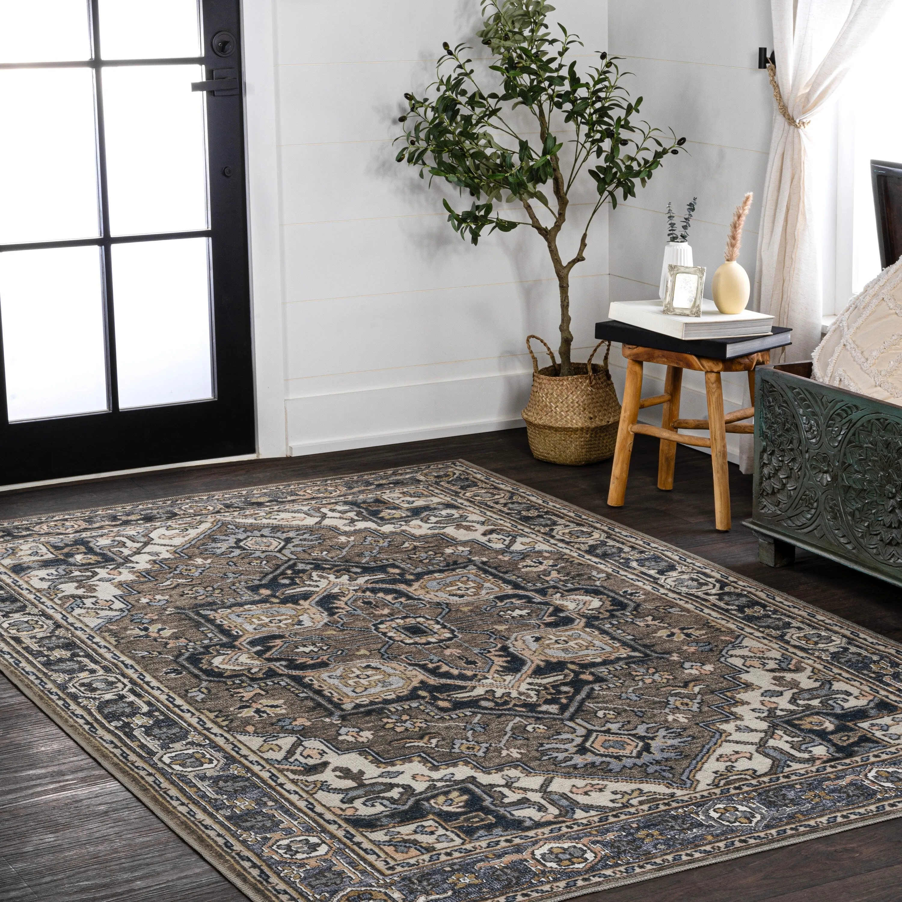 JONATHAN Y Victoria Ornate Large Medallion Machine Washable Area Rug
