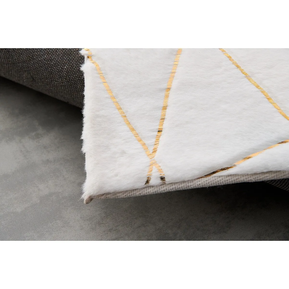 Lily Luxury Geometric Abstract Gilded Rectangular Area Rug