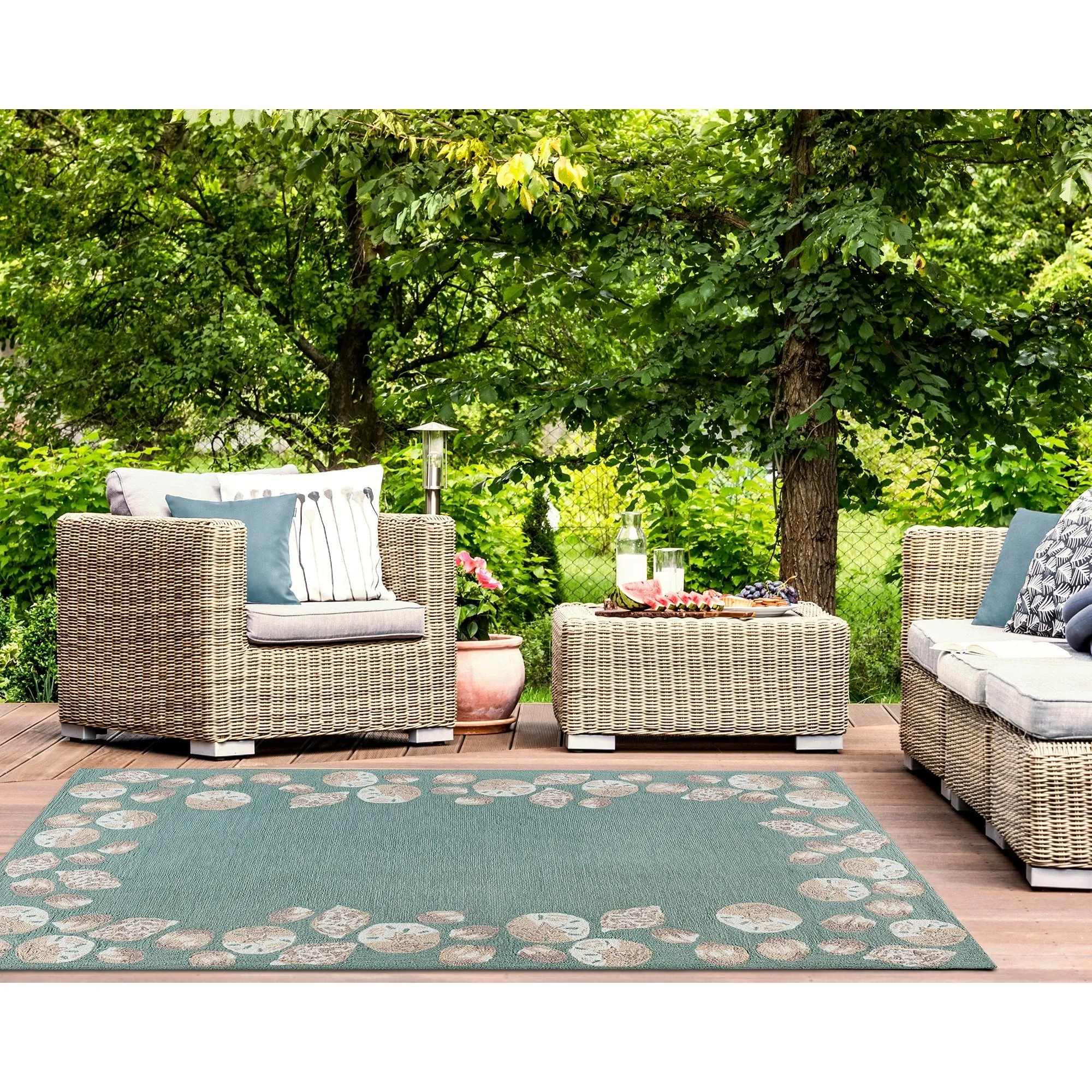 Liora Manne Capri Seashell Border Indoor/Outdoor Rug Aqua