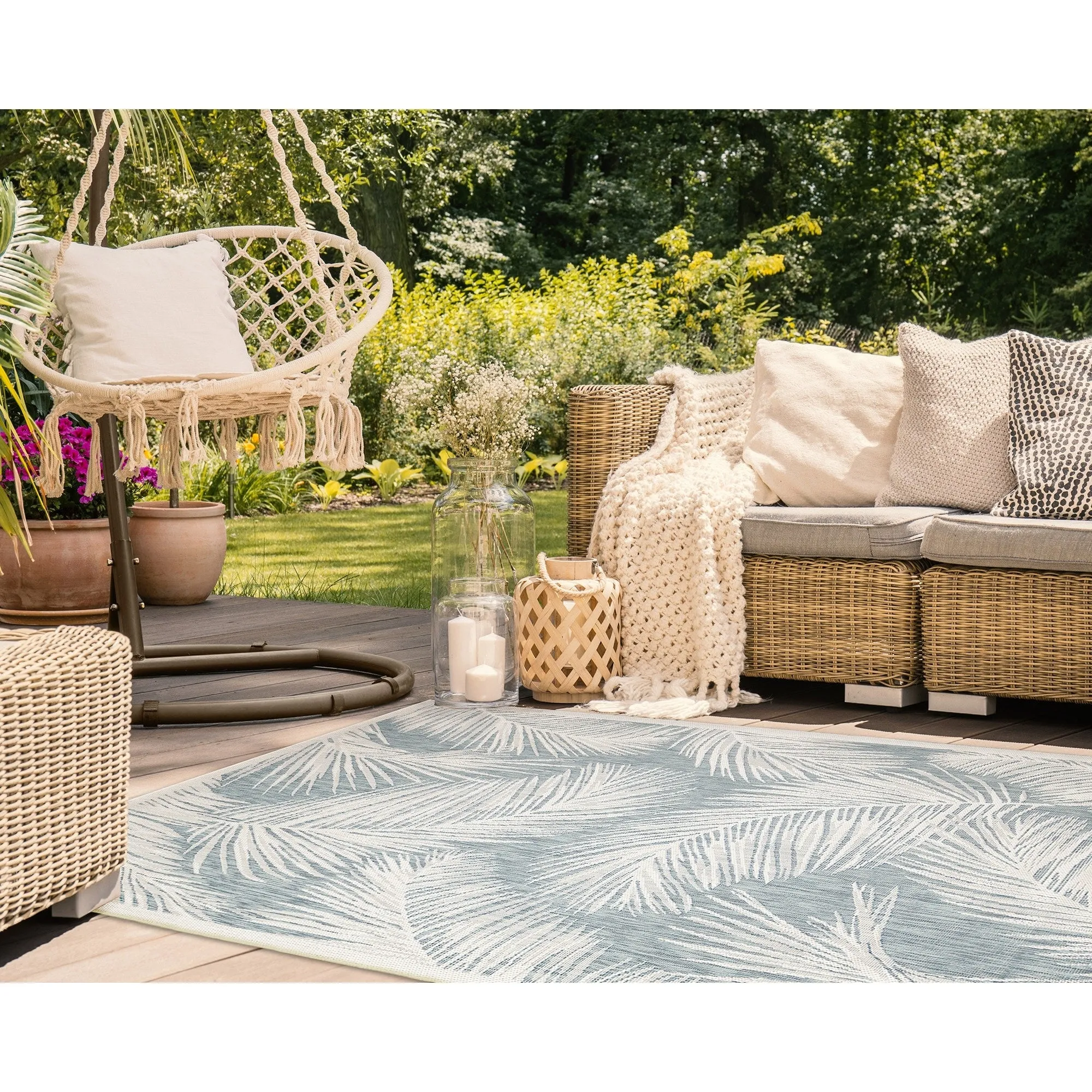 Liora Manne Carmel Fronds Indoor/Outdoor Rug
