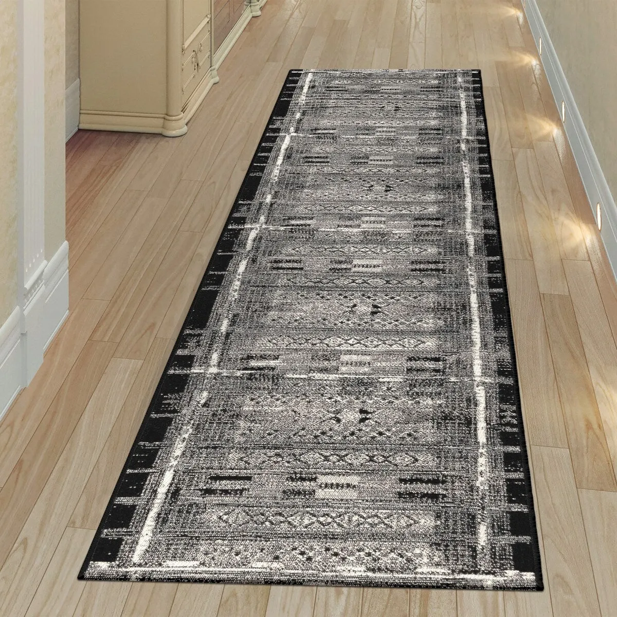 Liora Manne Marina Tribal Stripe Indoor/Outdoor Rug