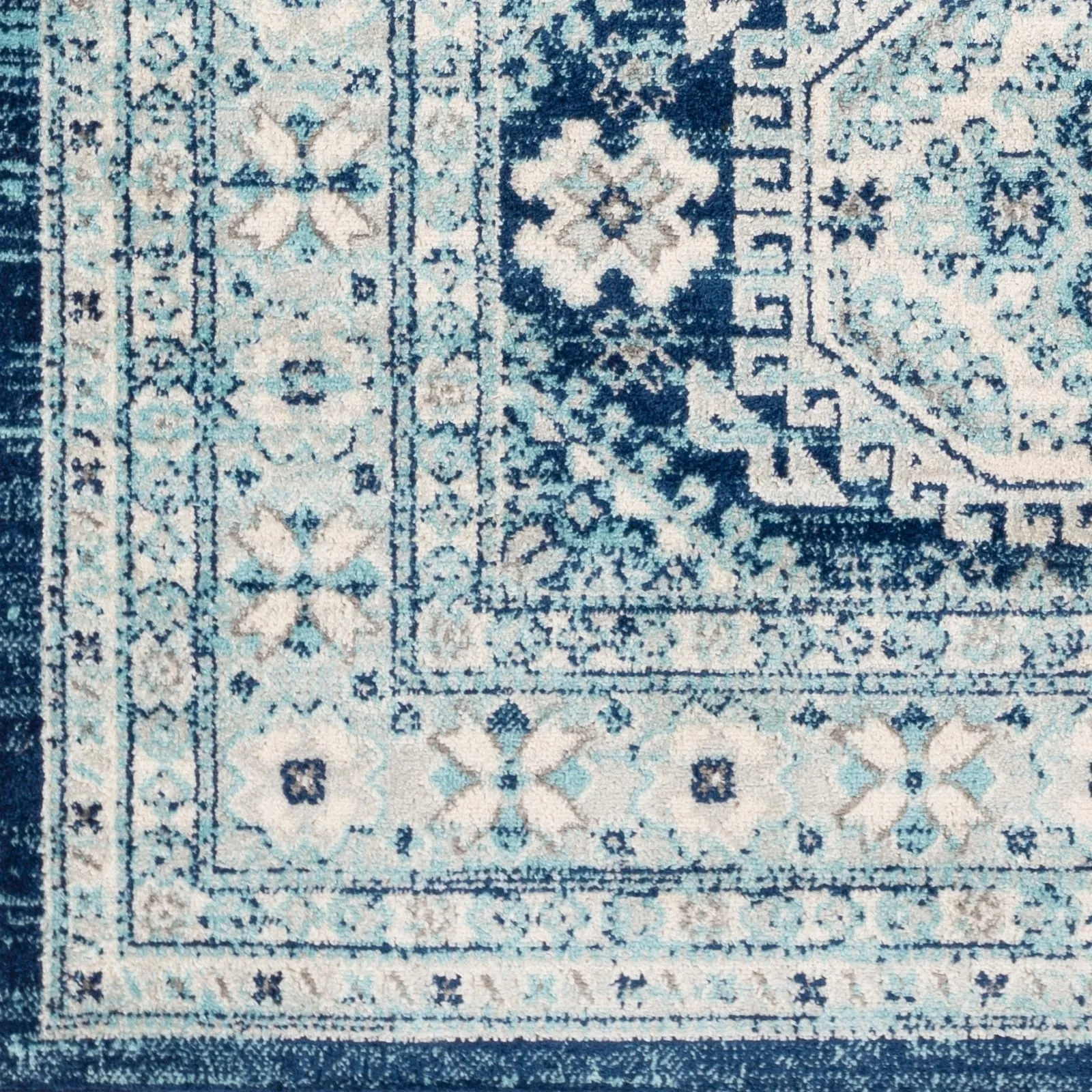 Livabliss Afton Persian Medallion Rug