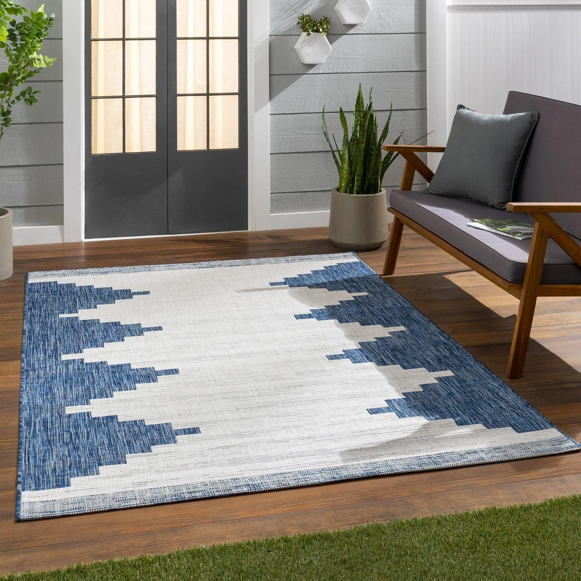 Livabliss Eagean Bohemian Diamond Indoor / OutdoorArea Rug