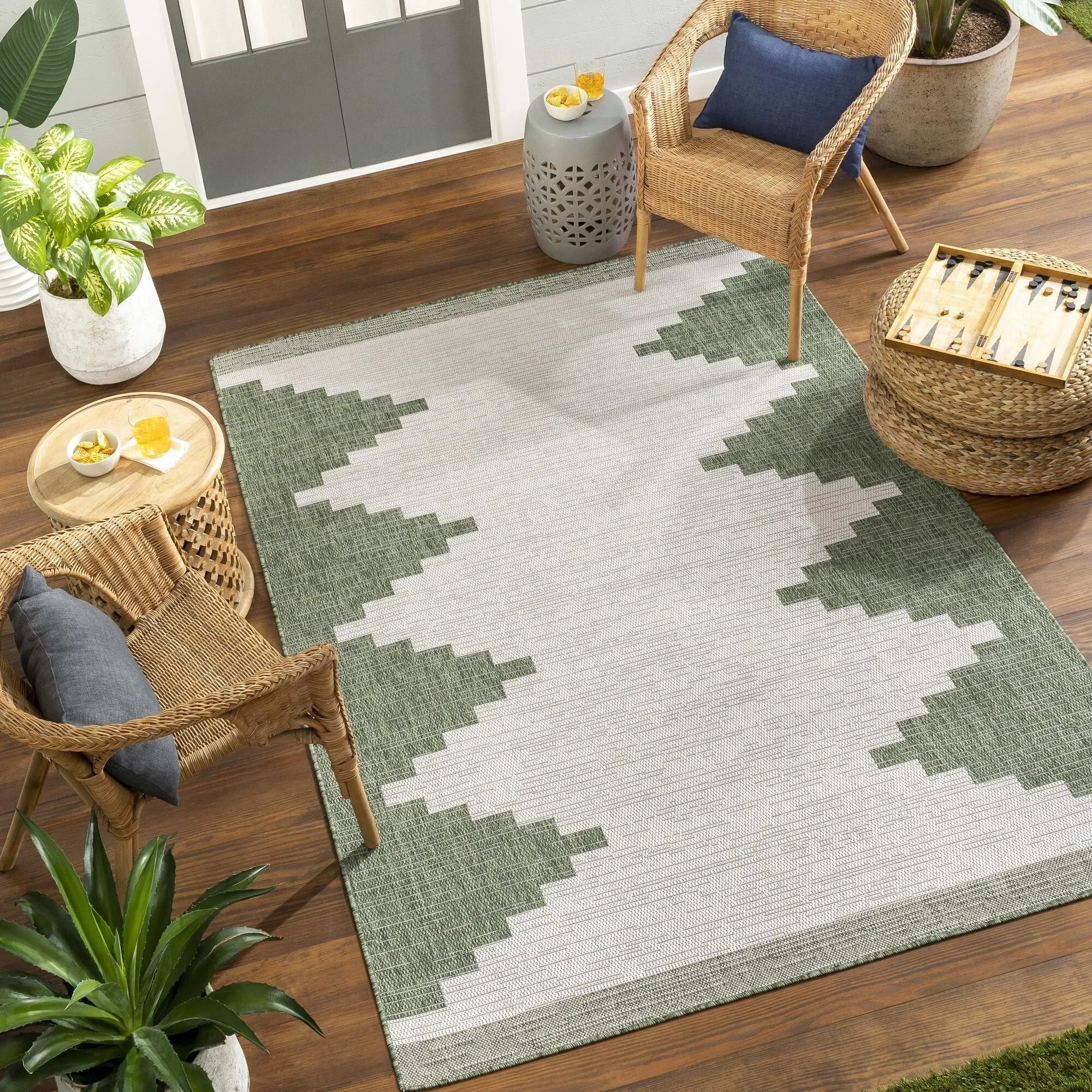 Livabliss Eagean Bohemian Diamond Indoor / OutdoorArea Rug
