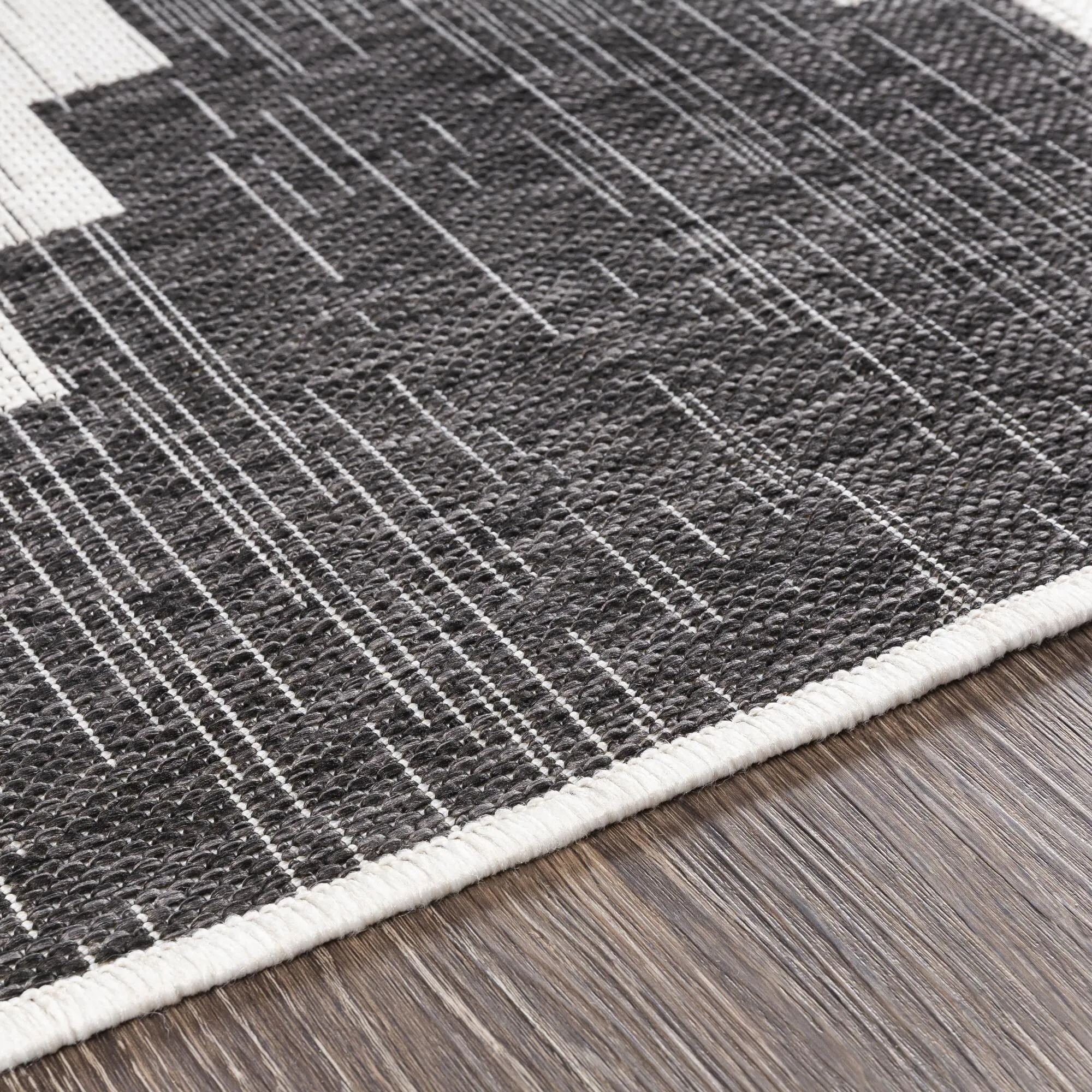 Livabliss Eagean Bohemian Diamond Indoor / OutdoorArea Rug