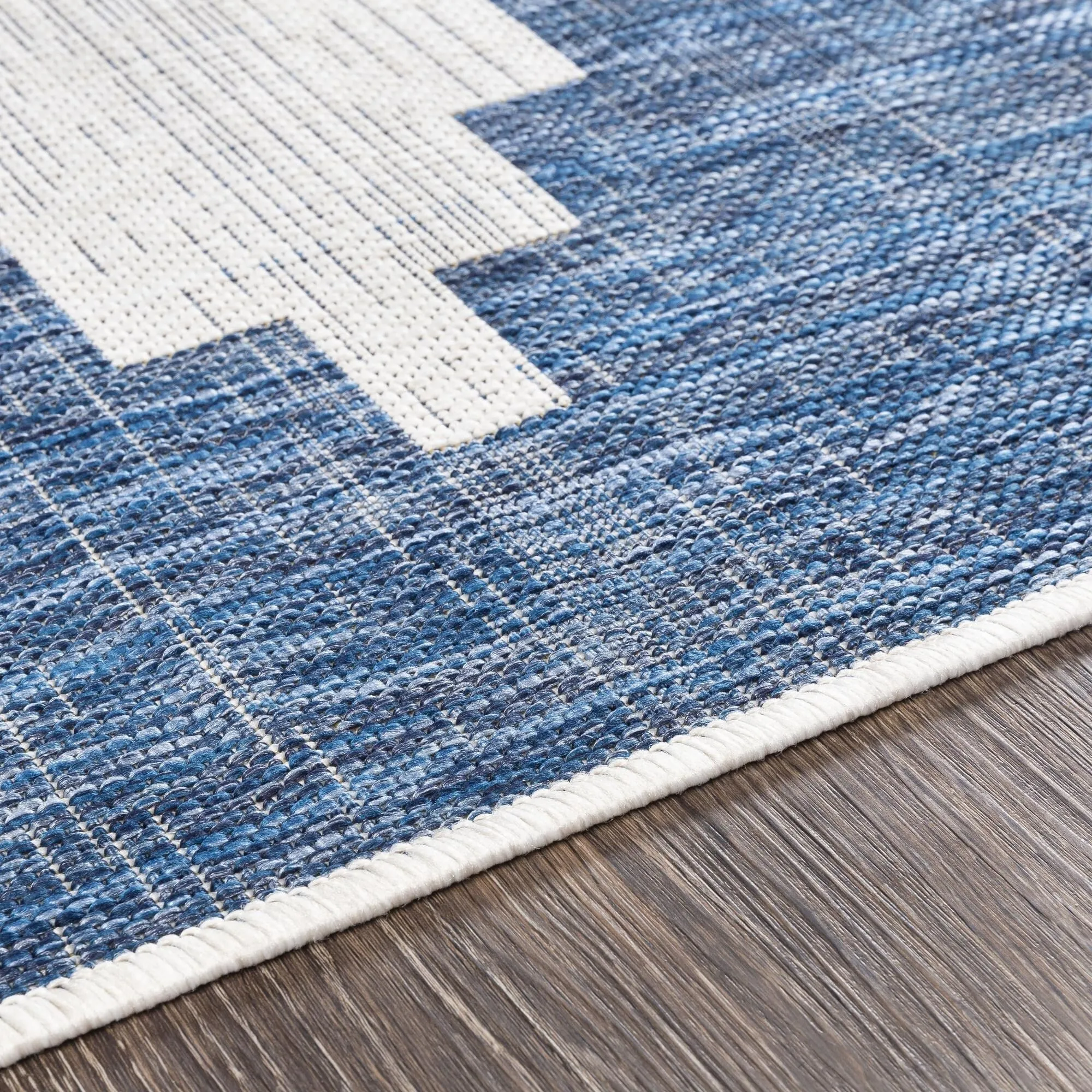 Livabliss Eagean Bohemian Diamond Indoor / OutdoorArea Rug