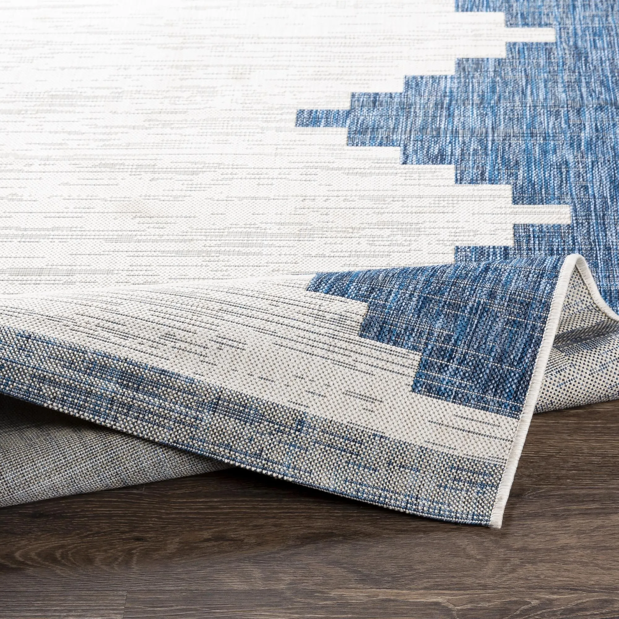 Livabliss Eagean Bohemian Diamond Indoor / OutdoorArea Rug