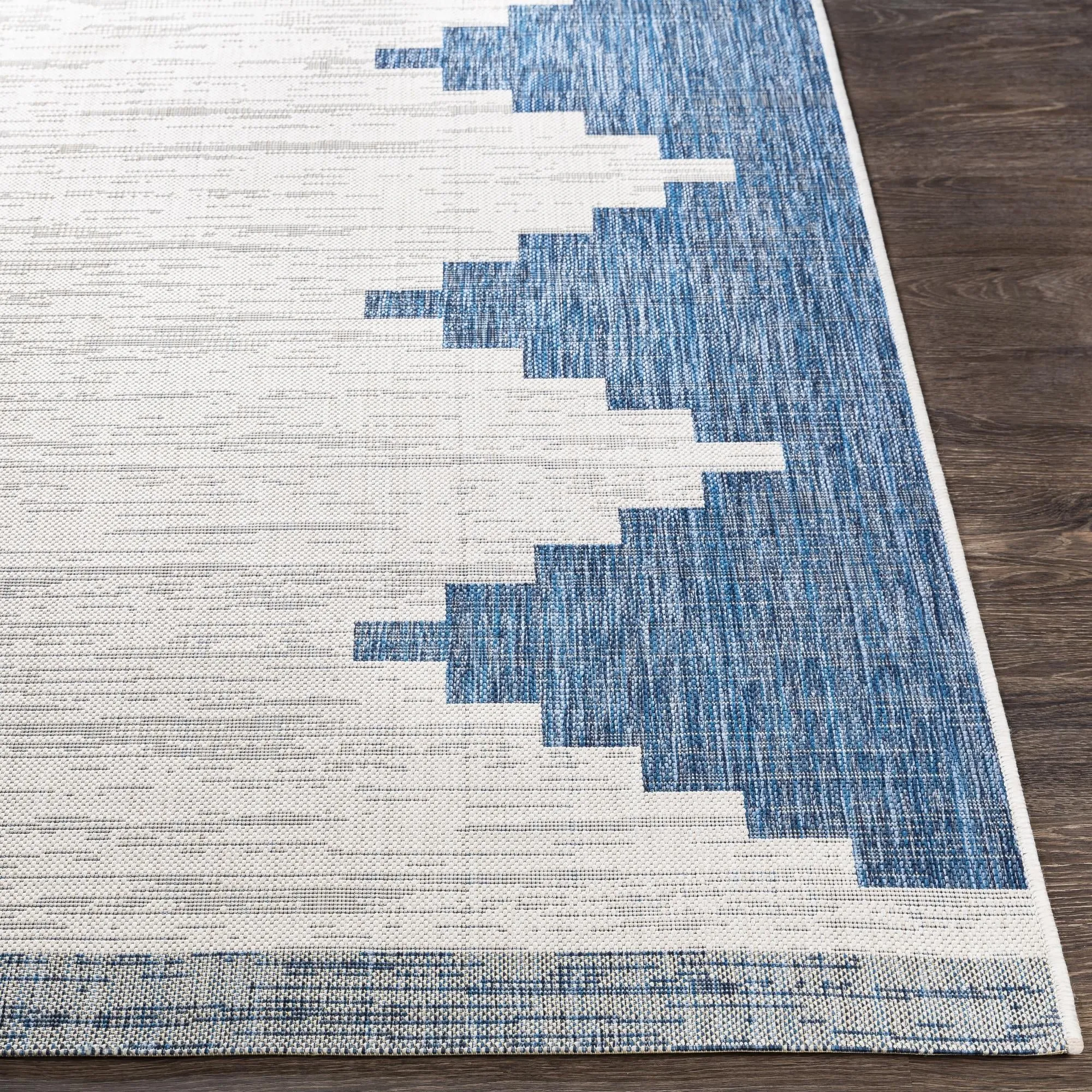 Livabliss Eagean Bohemian Diamond Indoor / OutdoorArea Rug