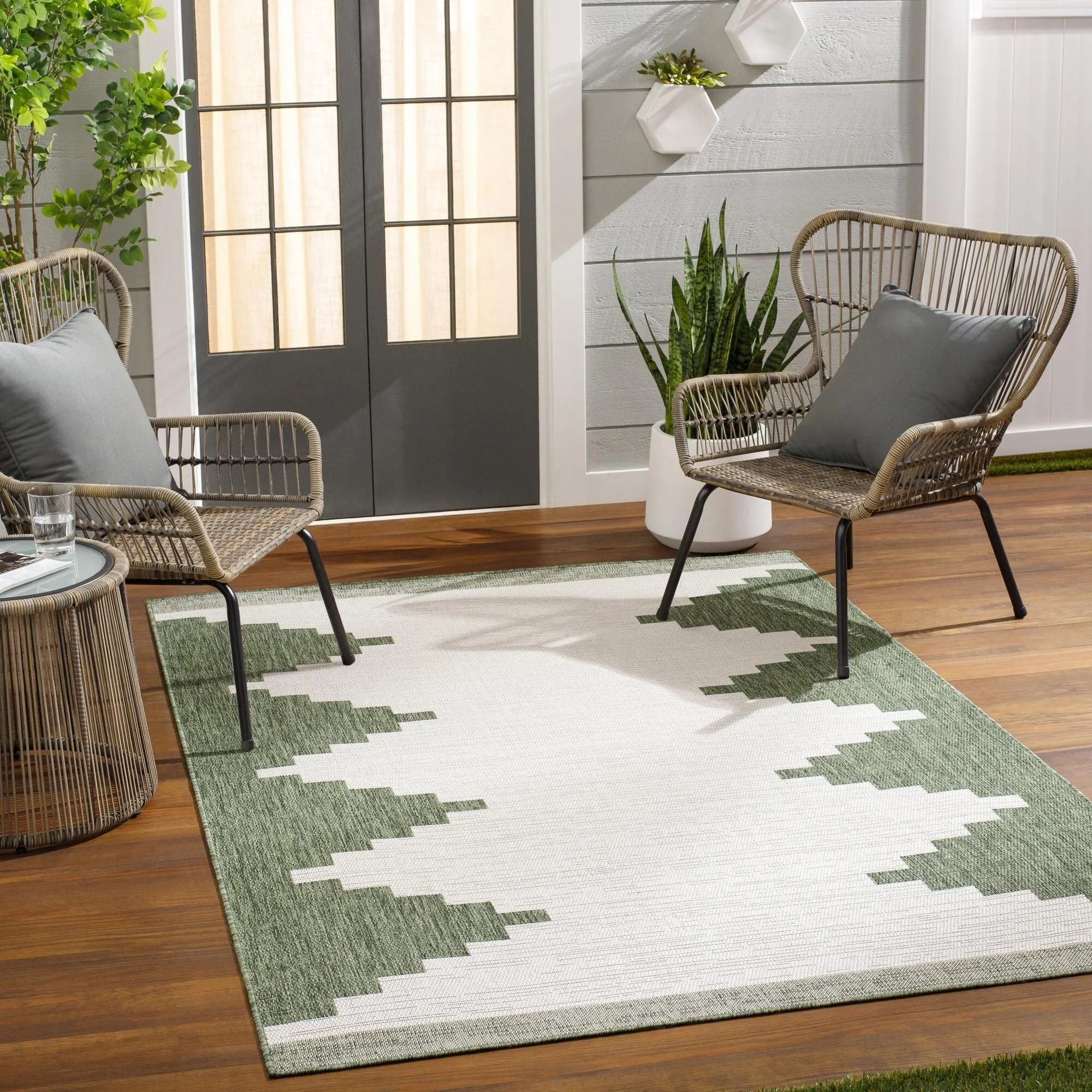 Livabliss Eagean Bohemian Diamond Indoor / OutdoorArea Rug
