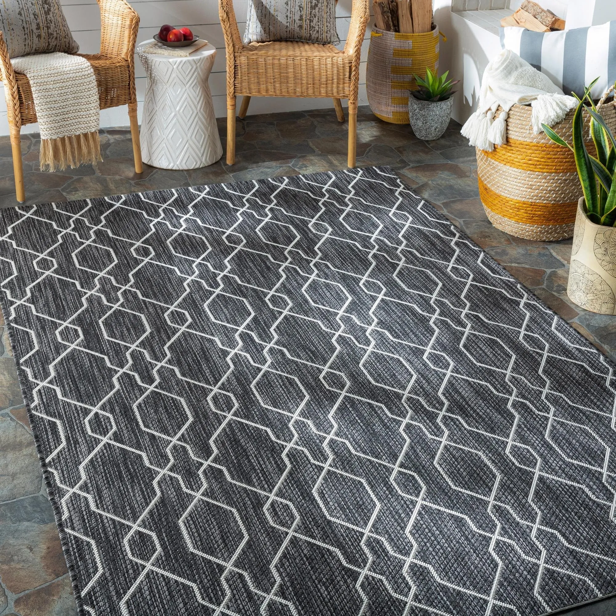 Livabliss Eagean Indoor/ Outdoor Trellis Area Rug