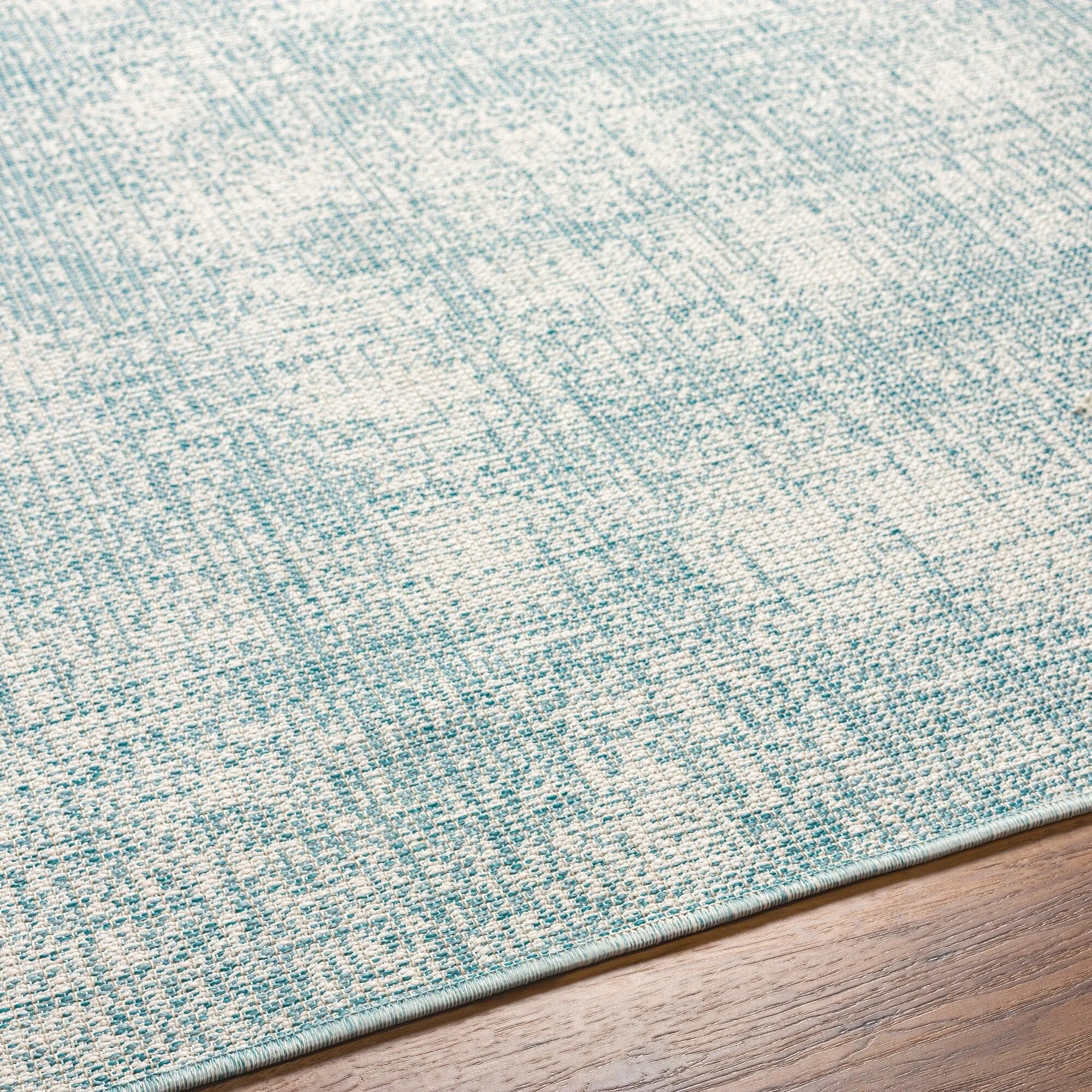 Livabliss Hampton Indoor/ Outdoor Distressed Stripe Area Rug