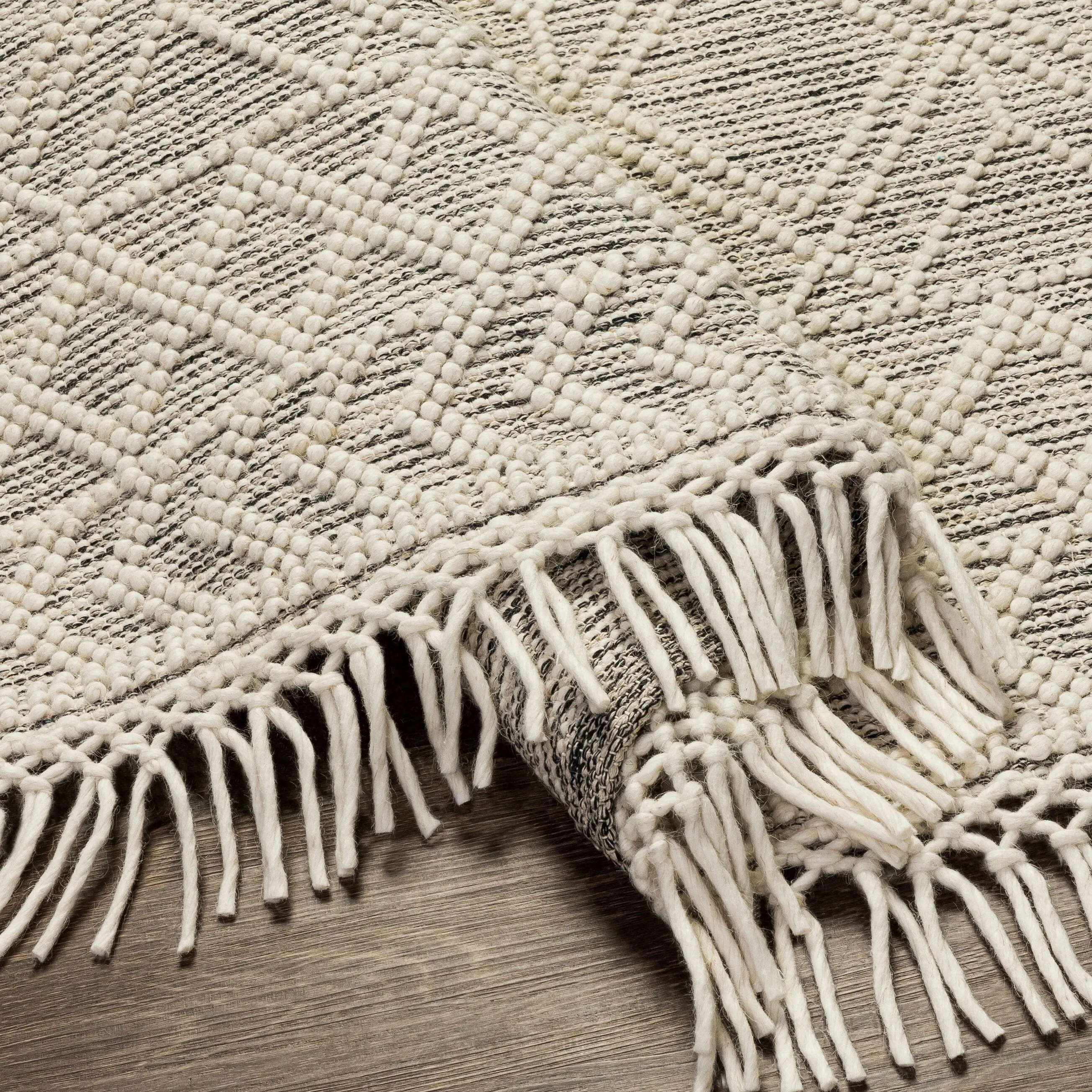 Livabliss Hayli Handmade Farmhouse Wool Blend Area Rug