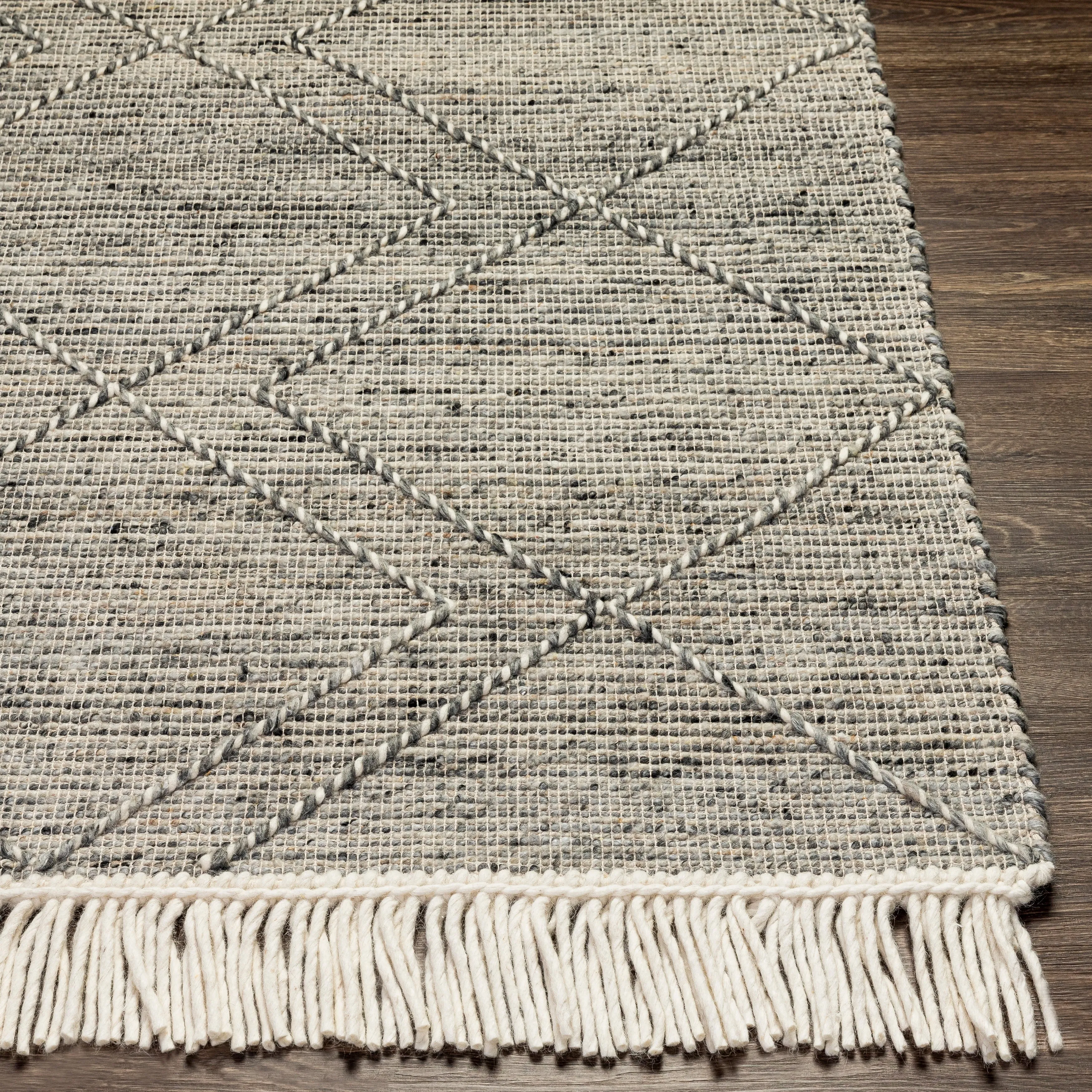 Livabliss Paulu Cottage Diamond Area Rug
