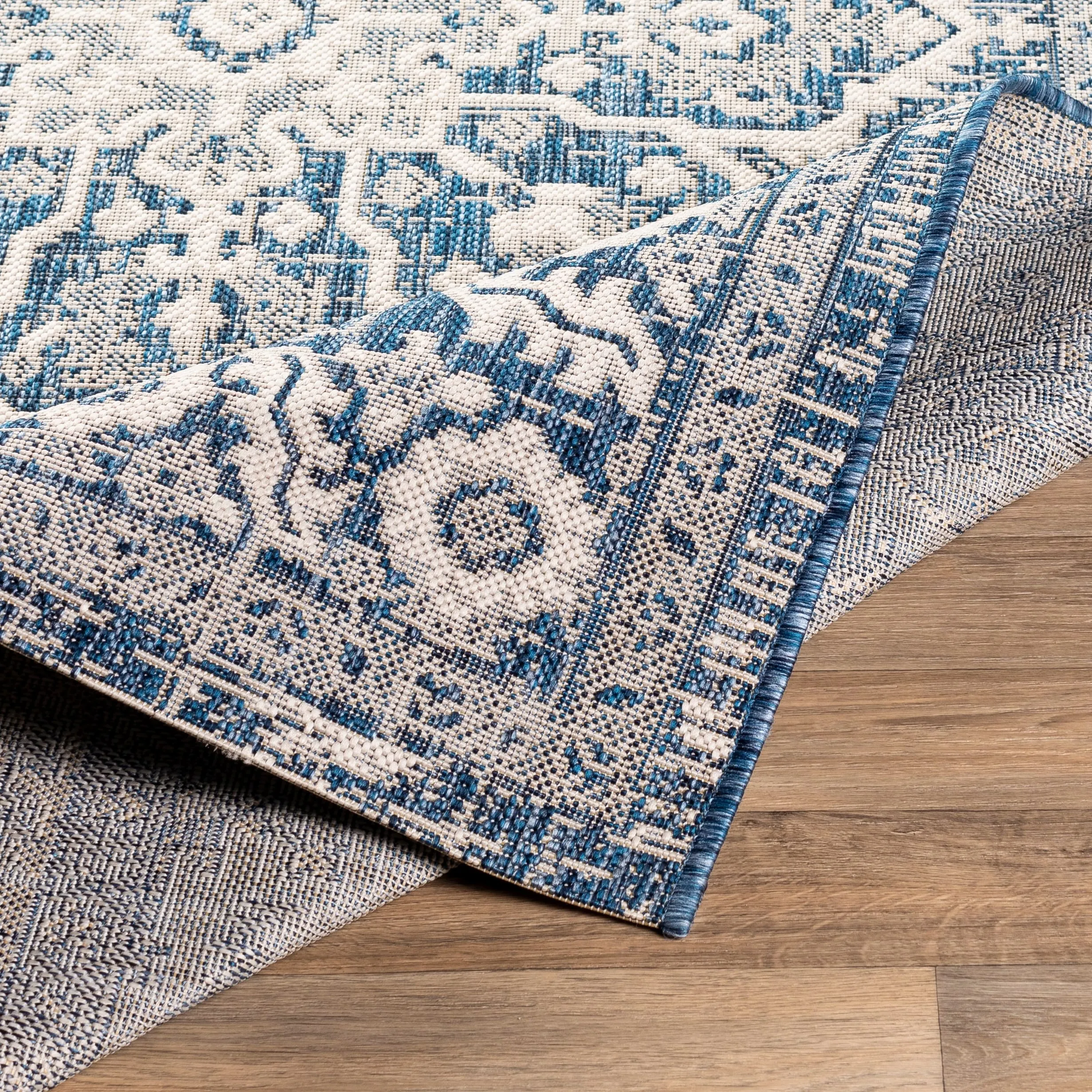 Livabliss Peregrine Indoor/ Outdoor Updated Medallion Area Rug