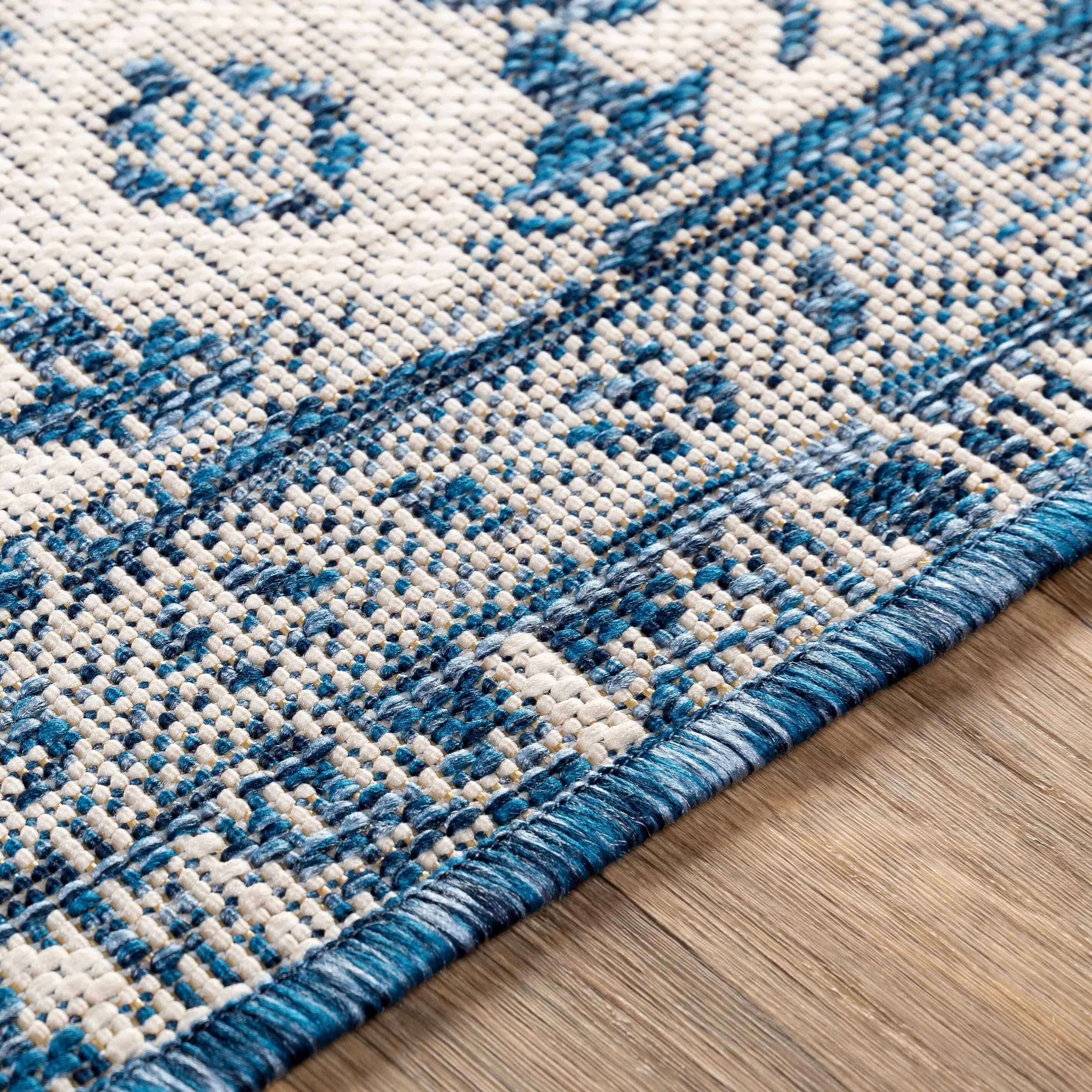 Livabliss Peregrine Indoor/ Outdoor Updated Medallion Area Rug
