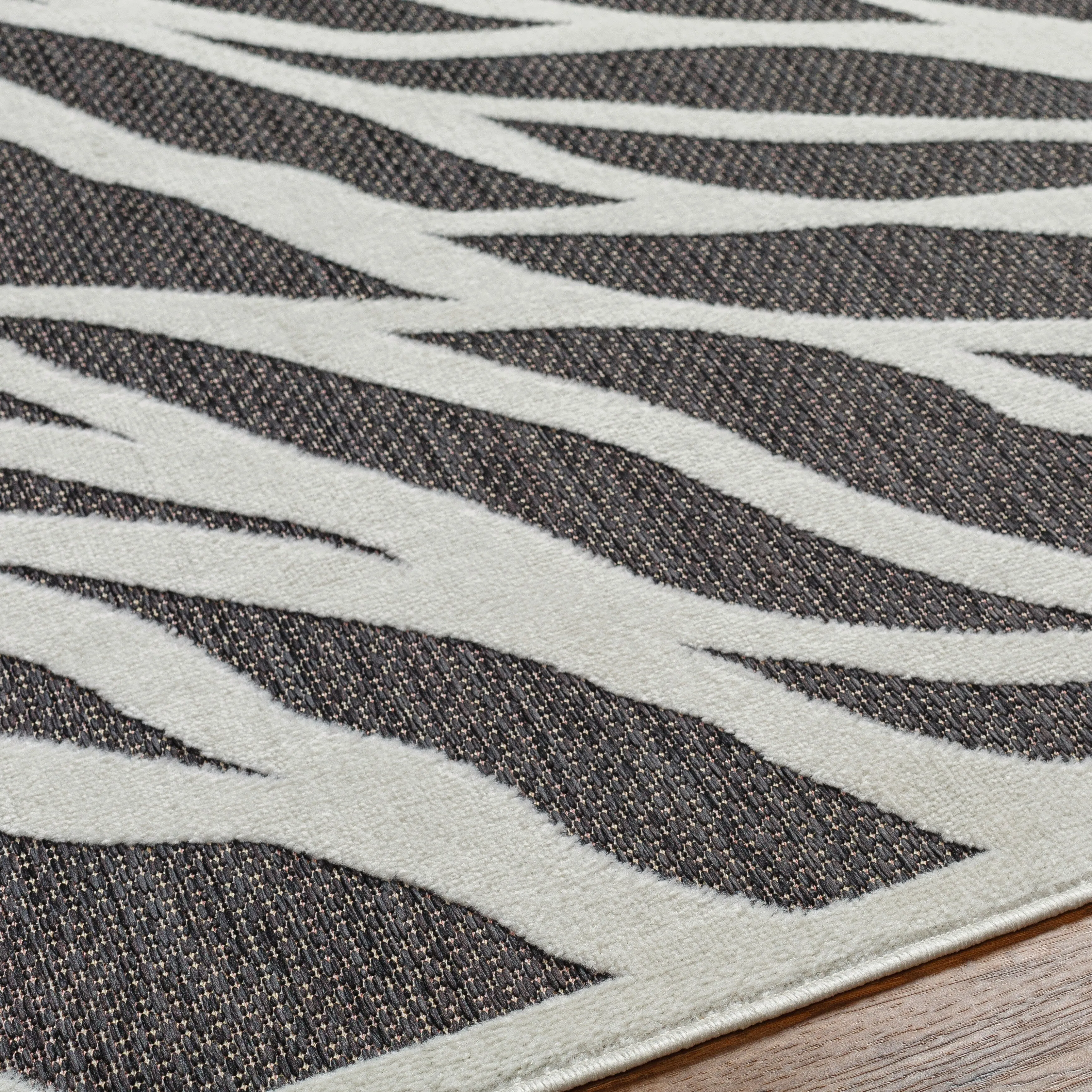 Livabliss San Diego Abstract Stripe Indoor/ Outdoor Area Rug