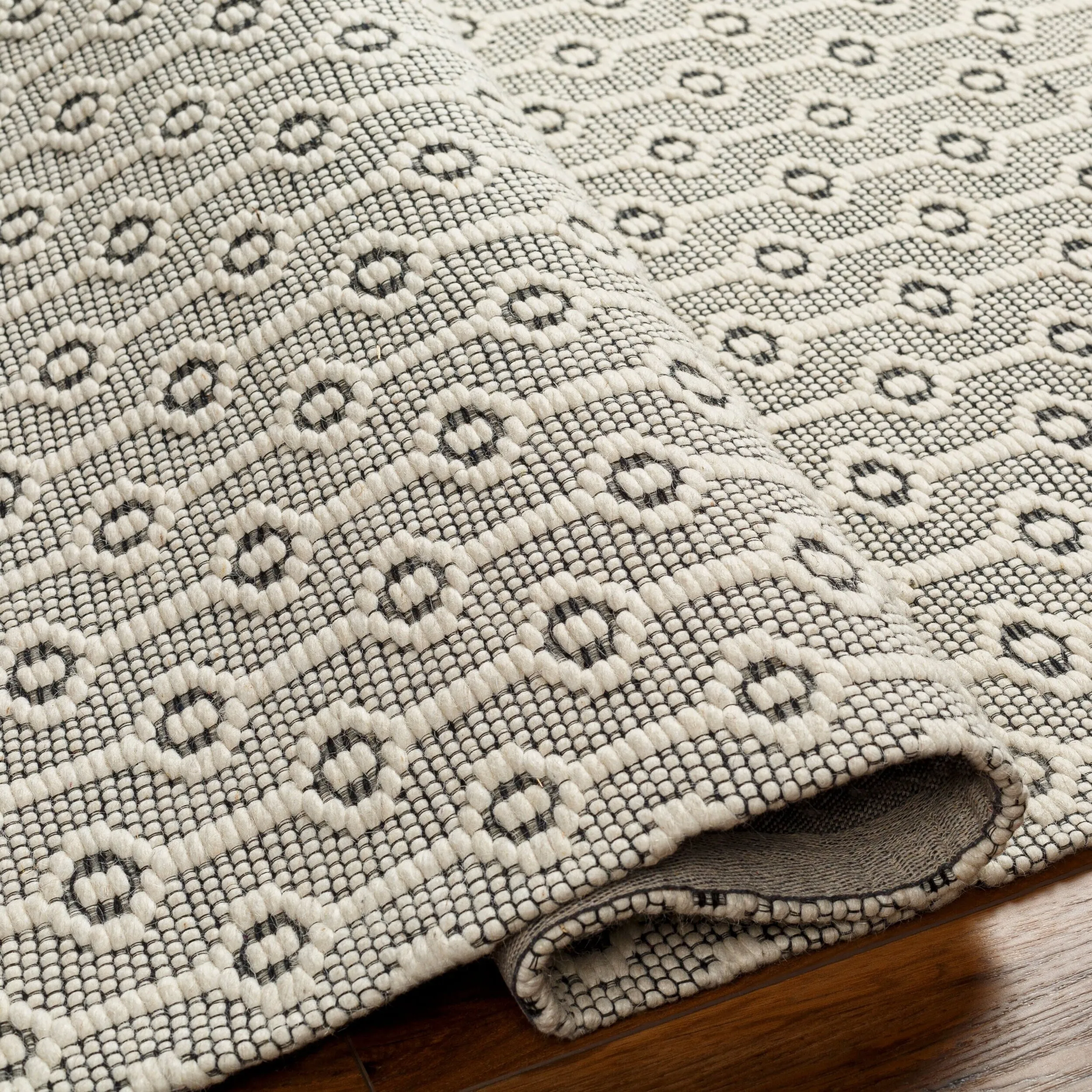 Livabliss Sapana Handmade Mod Farmhouse Wool Blend Area Rug