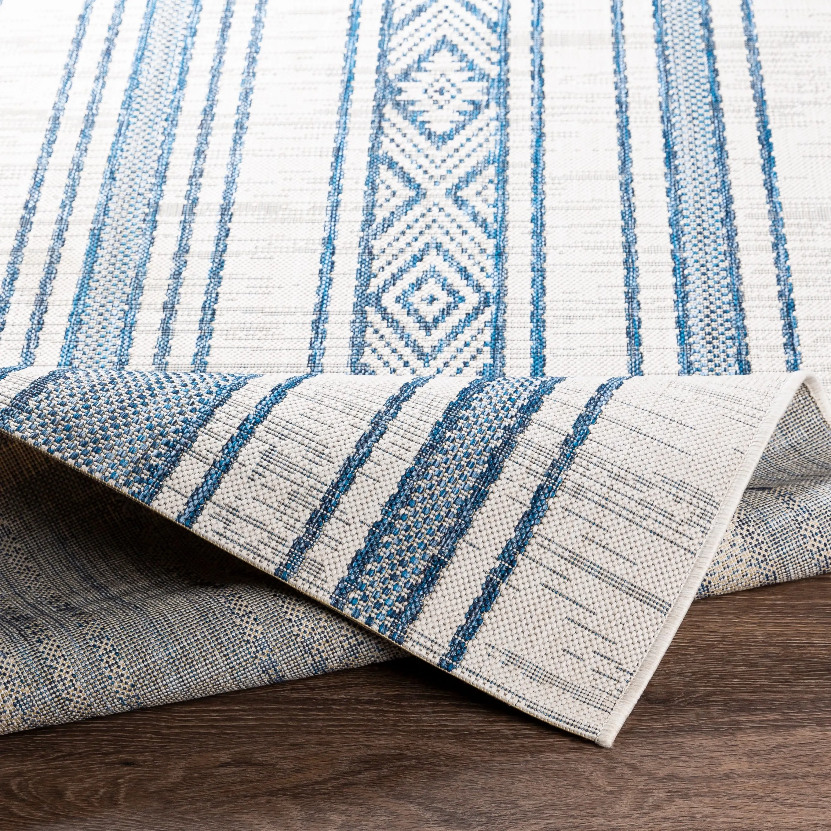 Livabliss Tansy Indoor/ Outdoor Nordic Stripe Area Rug