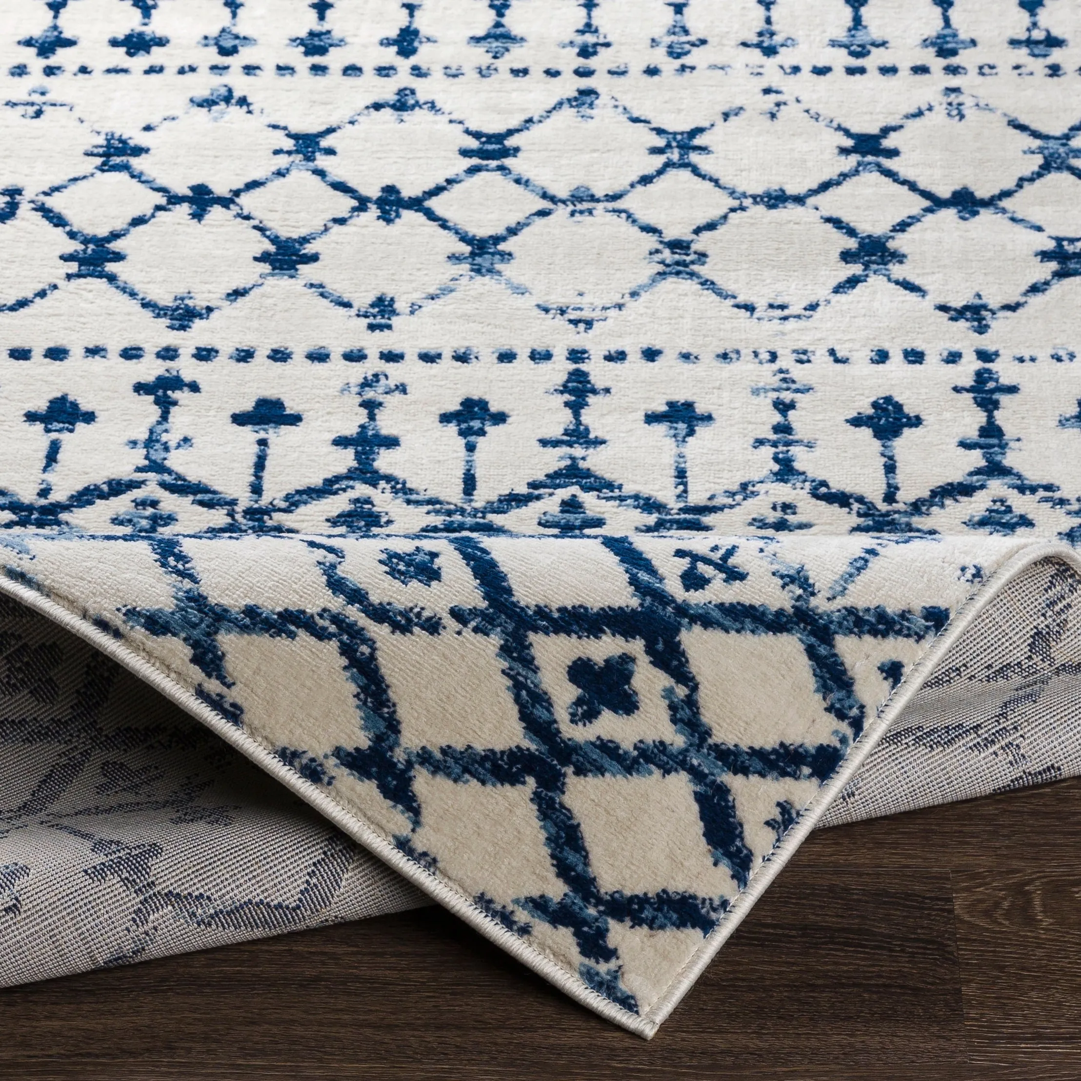 Livabliss Vanya Moroccan Diamond Area Rug